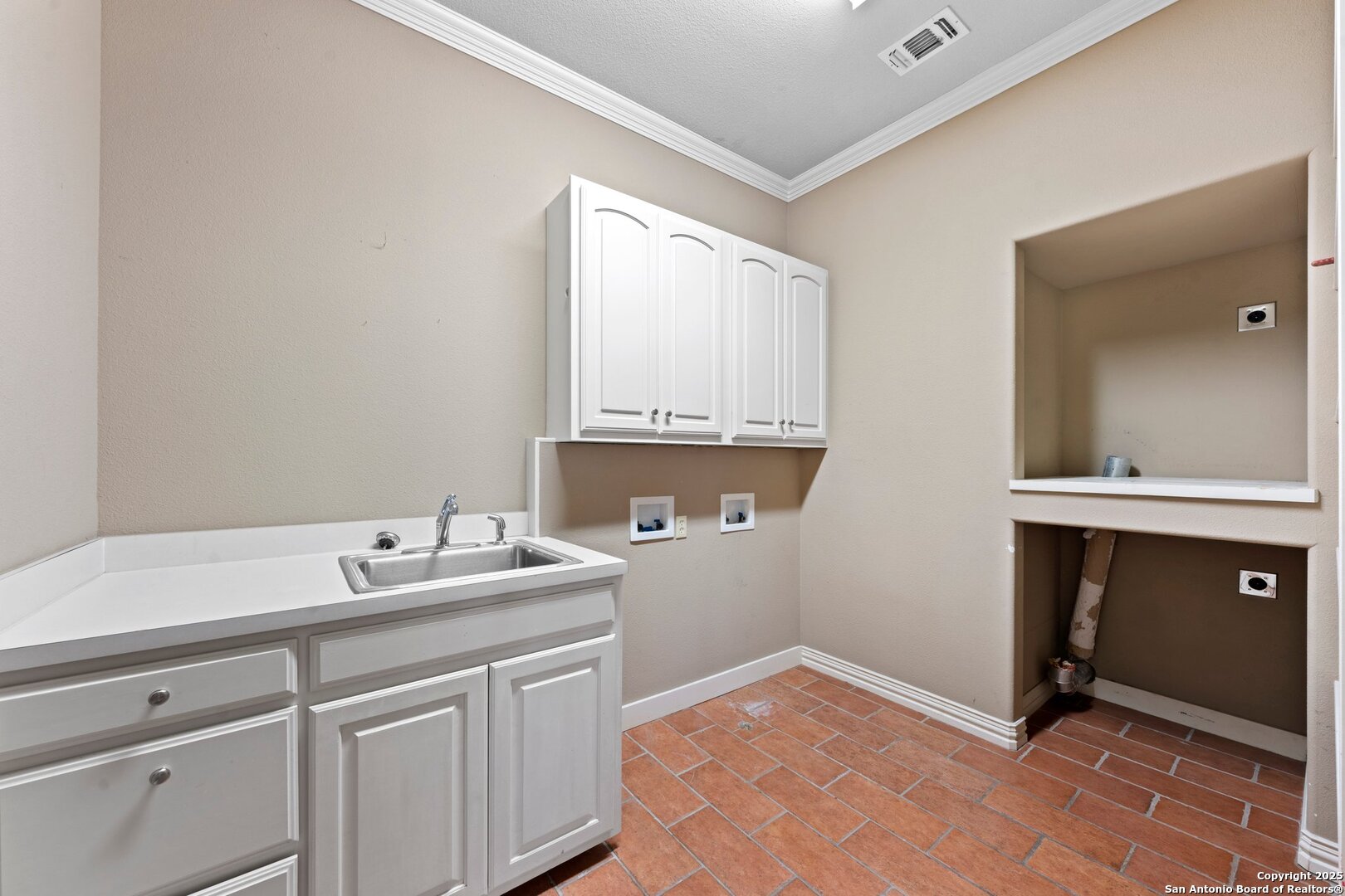 219 Castle Pines , Kerrville, TX, 78028 | 1839992 | Realty Texas LLC
