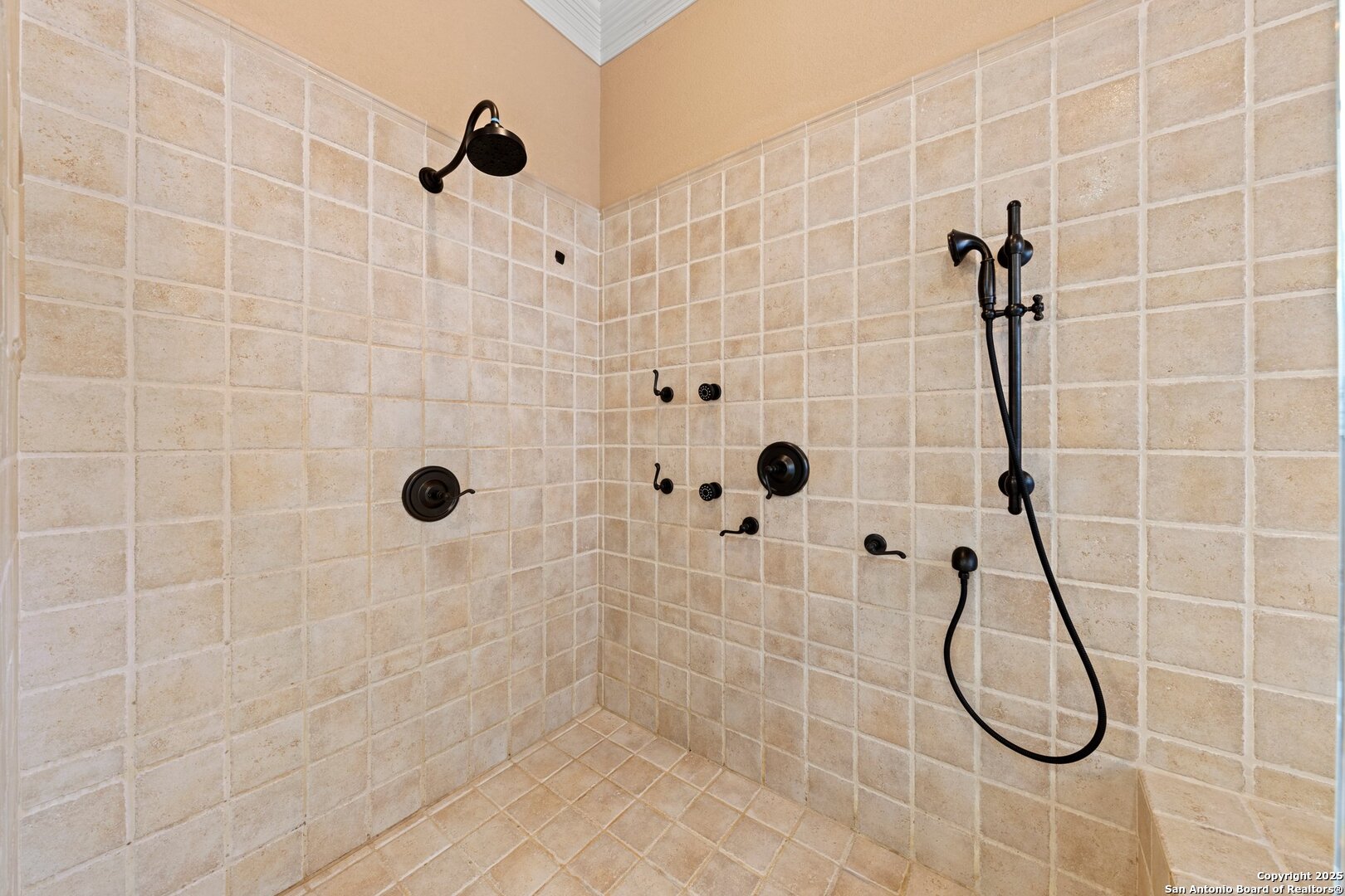 219 Castle Pines , Kerrville, TX, 78028 | 1839992 | Realty Texas LLC