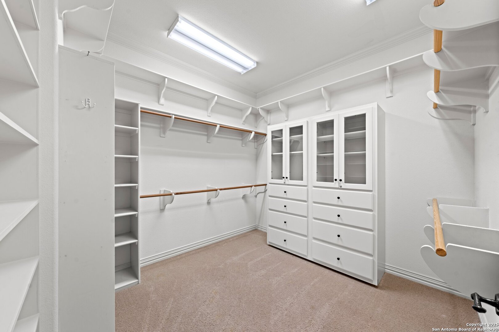 219 Castle Pines , Kerrville, TX, 78028 | 1839992 | Realty Texas LLC