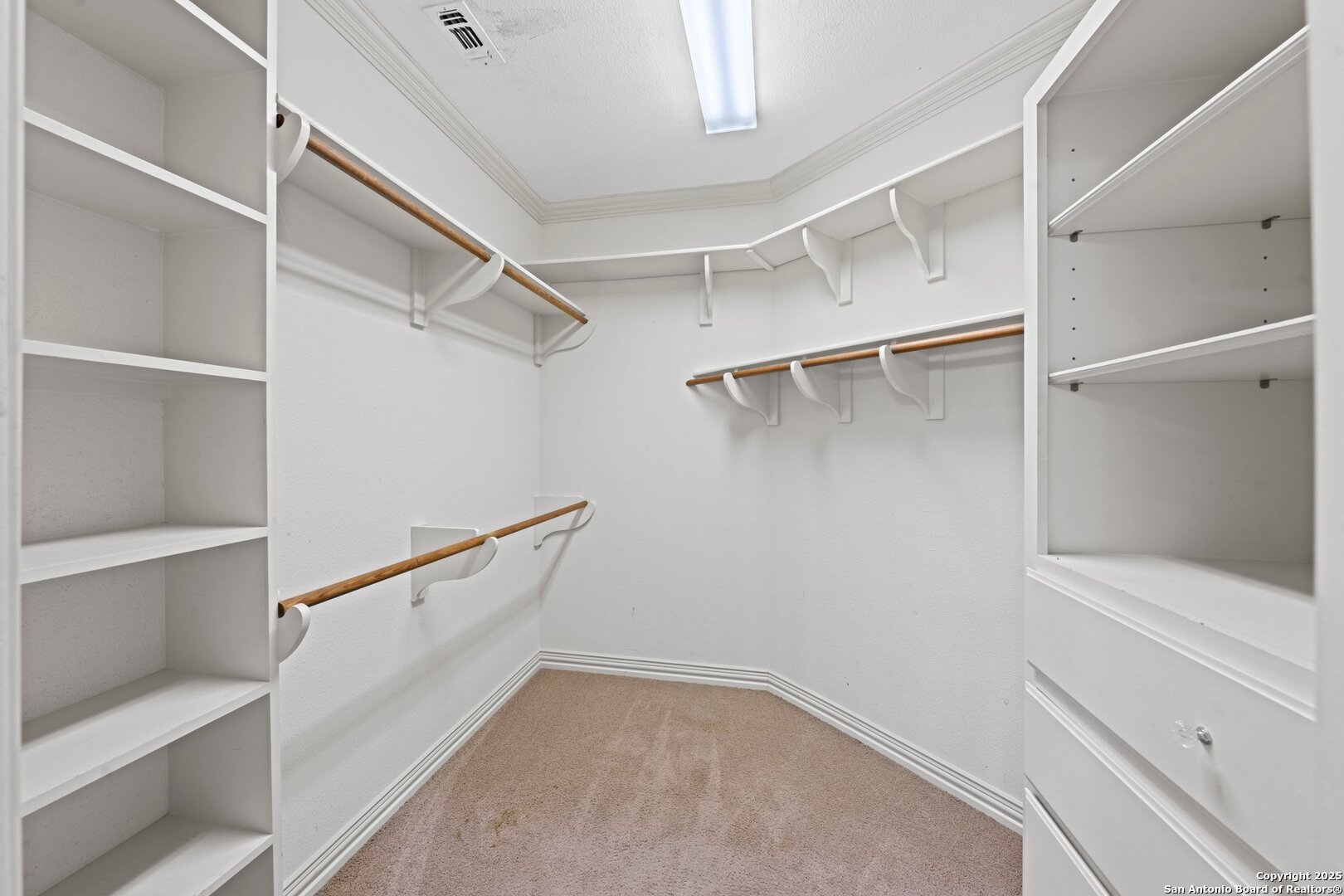 219 Castle Pines , Kerrville, TX, 78028 | 1839992 | Realty Texas LLC