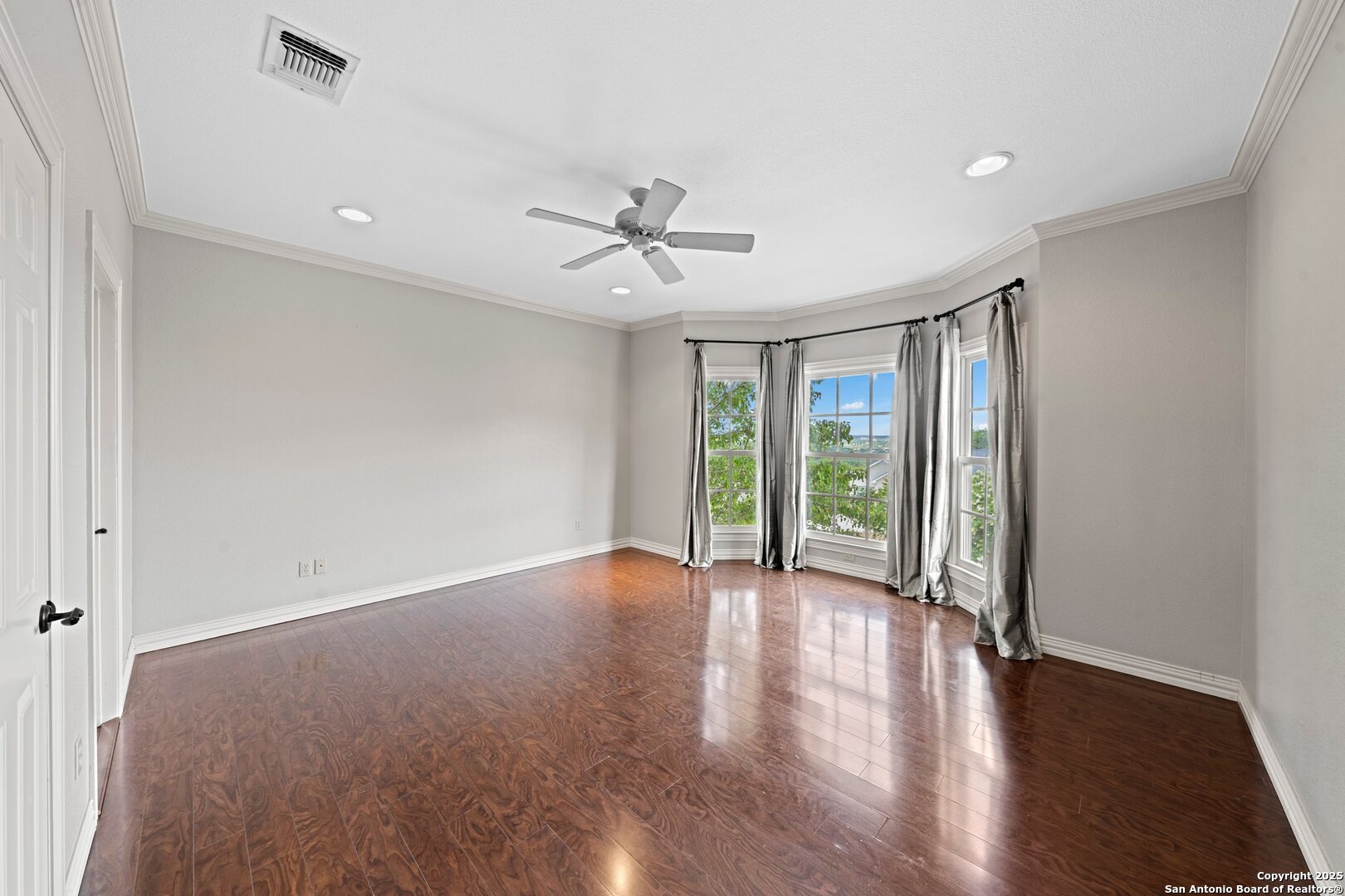 219 Castle Pines , Kerrville, TX, 78028 | 1839992 | Realty Texas LLC