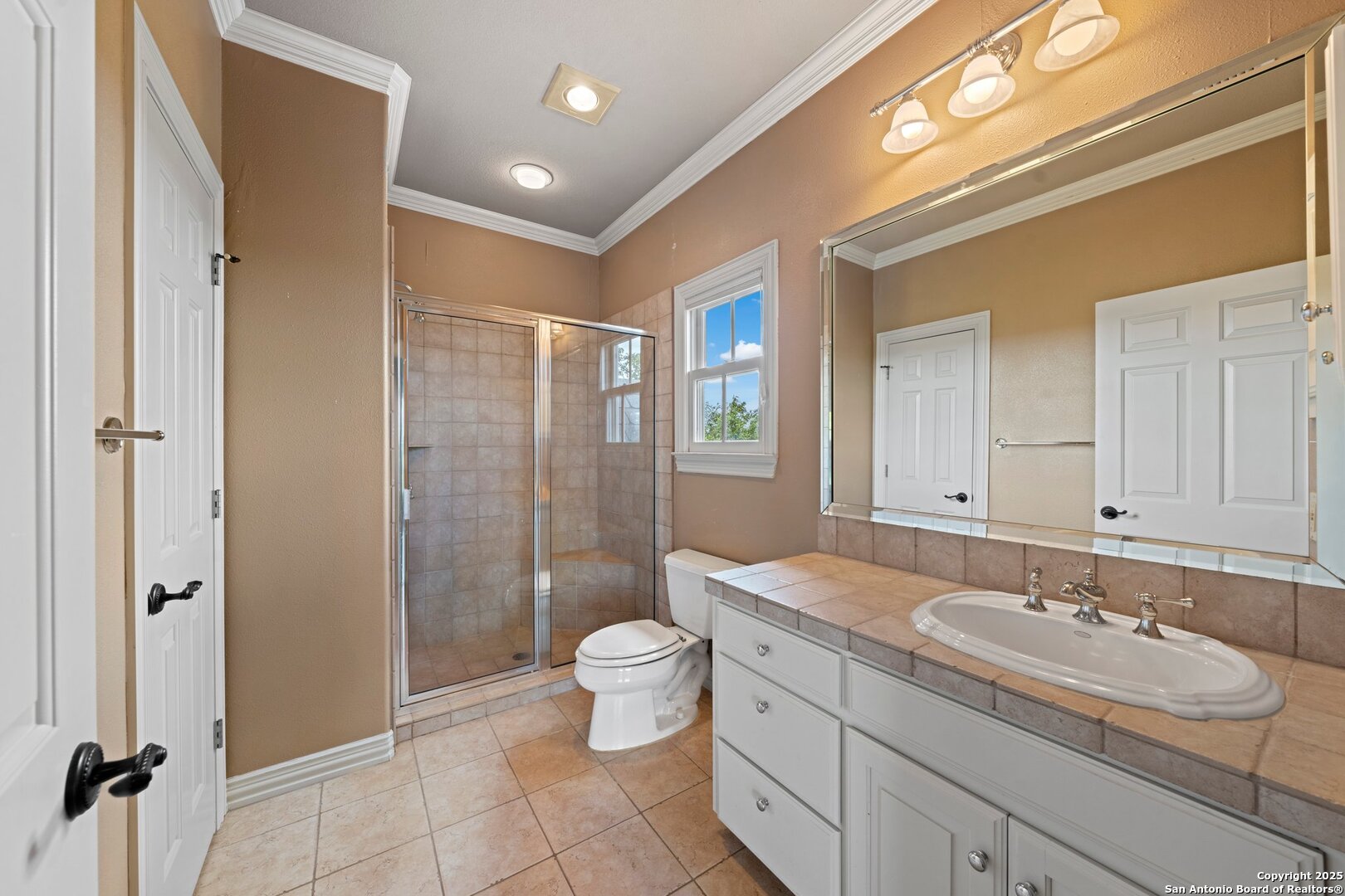 219 Castle Pines , Kerrville, TX, 78028 | 1839992 | Realty Texas LLC