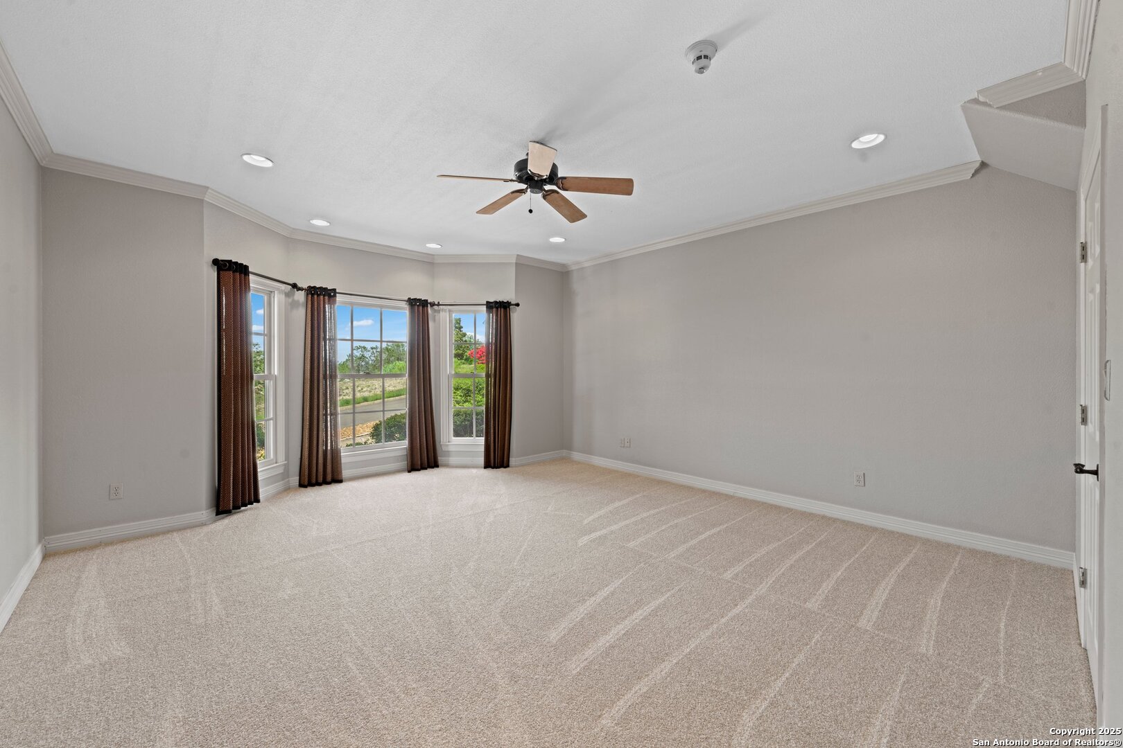 219 Castle Pines , Kerrville, TX, 78028 | 1839992 | Realty Texas LLC