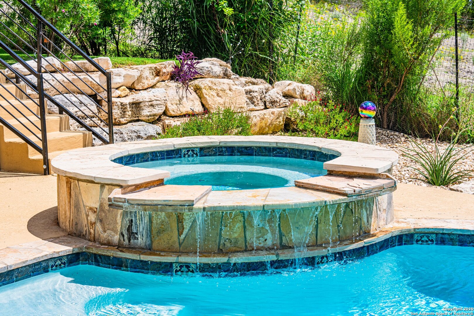 219 Castle Pines , Kerrville, TX, 78028 | 1839992 | Realty Texas LLC