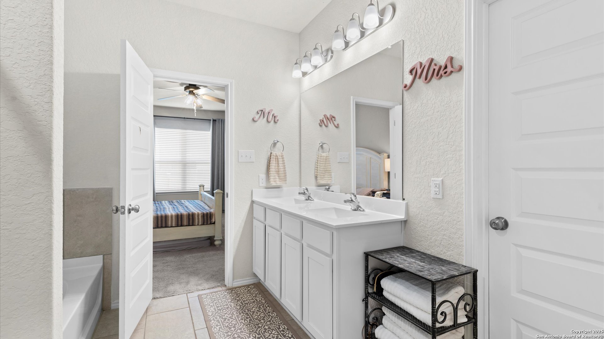 2437 Hiddenbrooke Trce , Seguin, TX, 78155-2695 | 1840010 | Realty Texas LLC