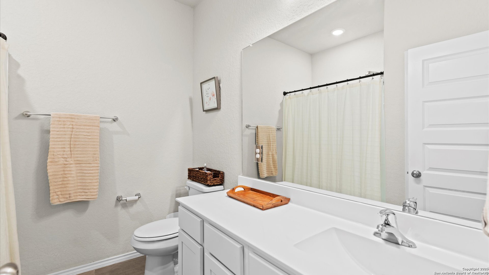 2437 Hiddenbrooke Trce , Seguin, TX, 78155-2695 | 1840010 | Realty Texas LLC