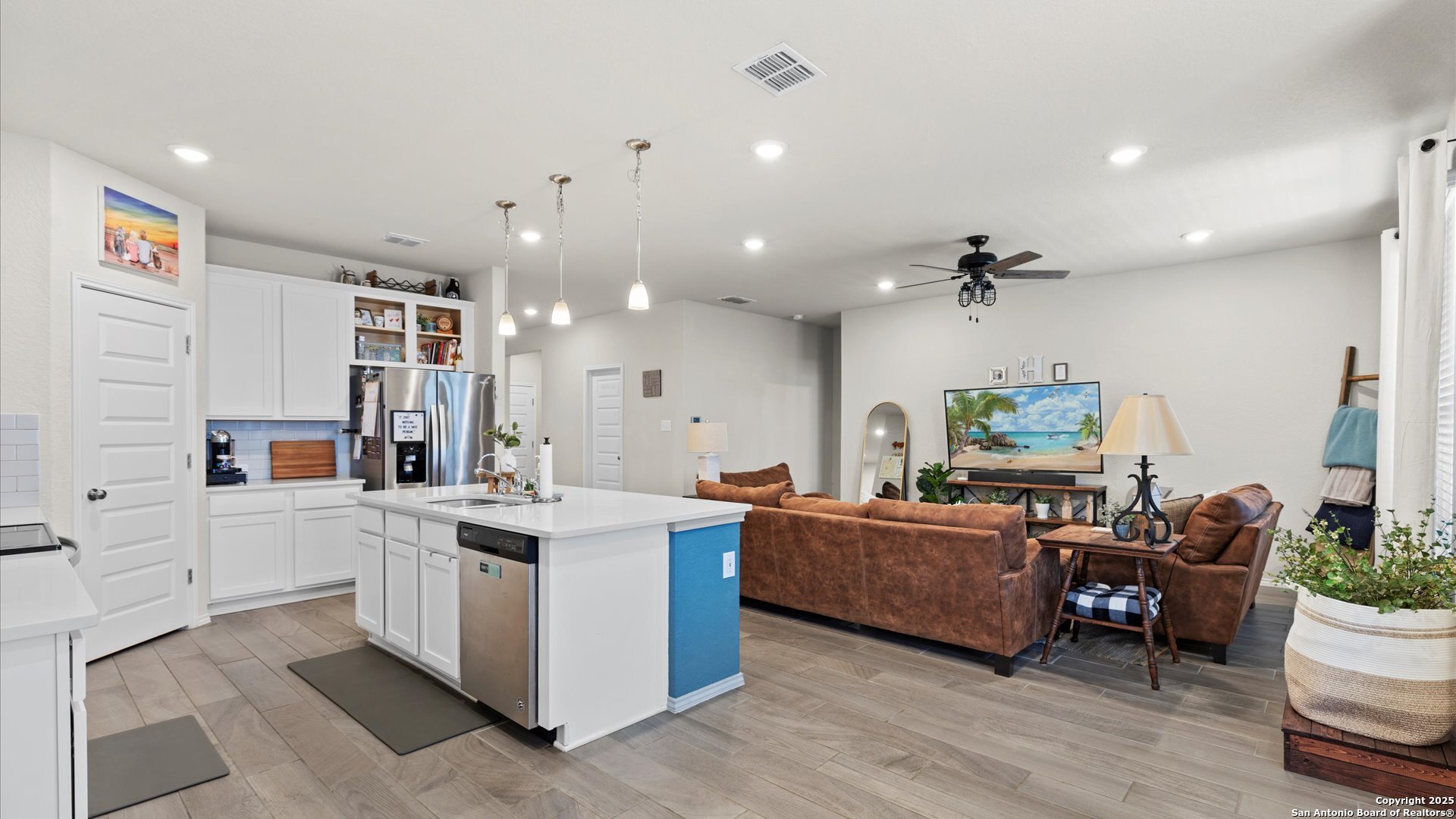 2437 Hiddenbrooke Trce , Seguin, TX, 78155-2695 | 1840010 | Realty Texas LLC