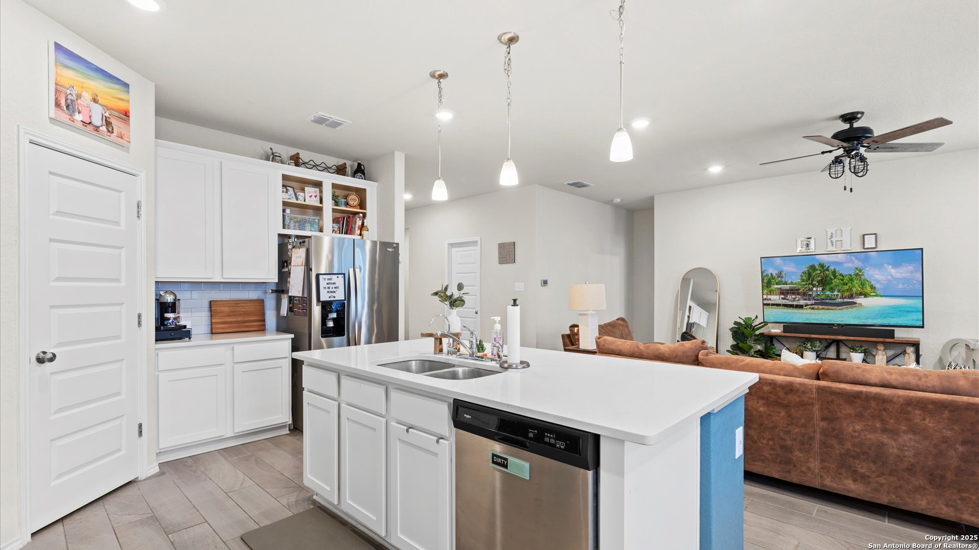 2437 Hiddenbrooke Trce , Seguin, TX, 78155-2695 | 1840010 | Realty Texas LLC