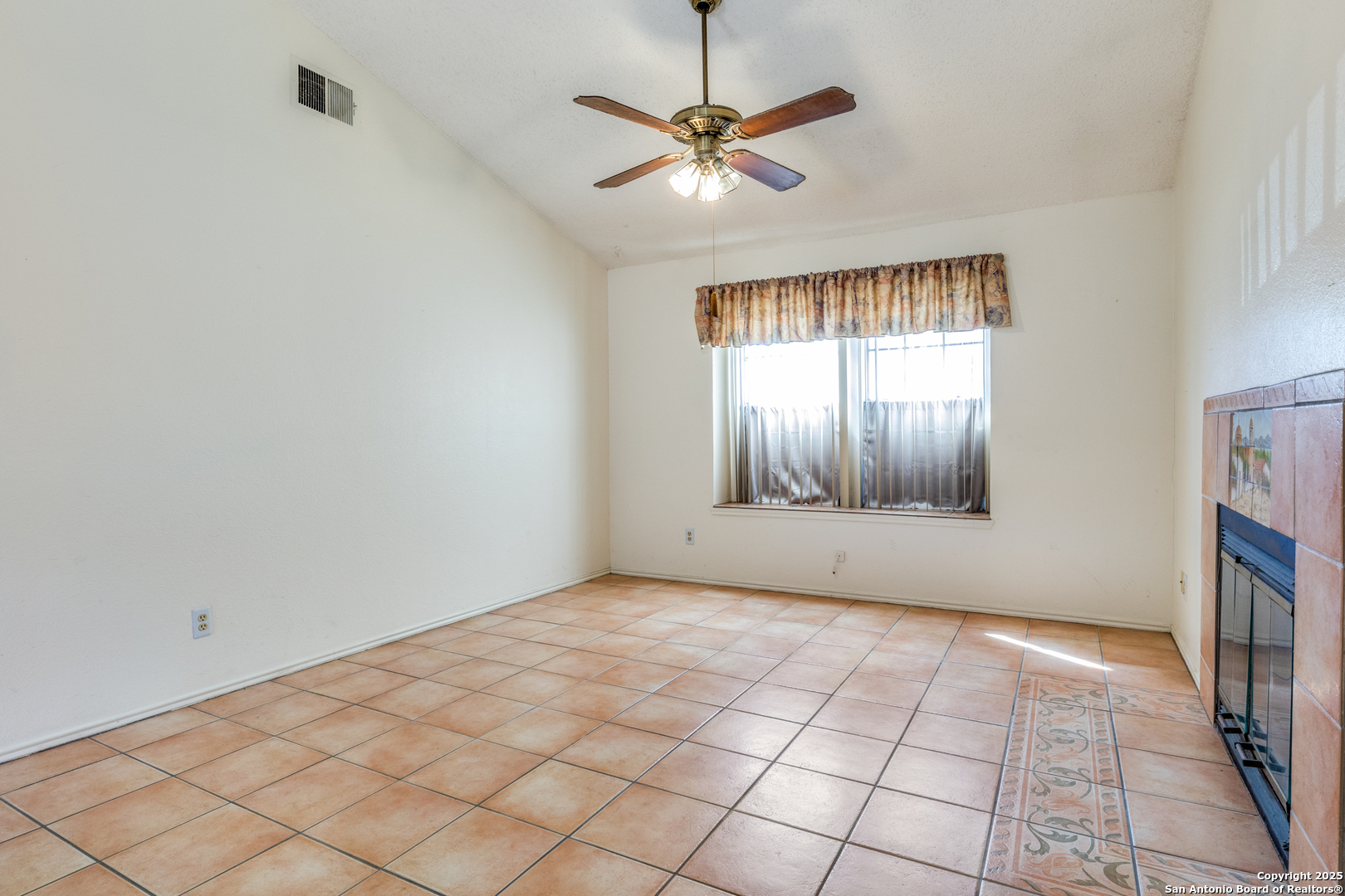 7880 Micron Dr 3301 , San Antonio, TX, 78251-2441 | 1840040 | Realty Texas LLC
