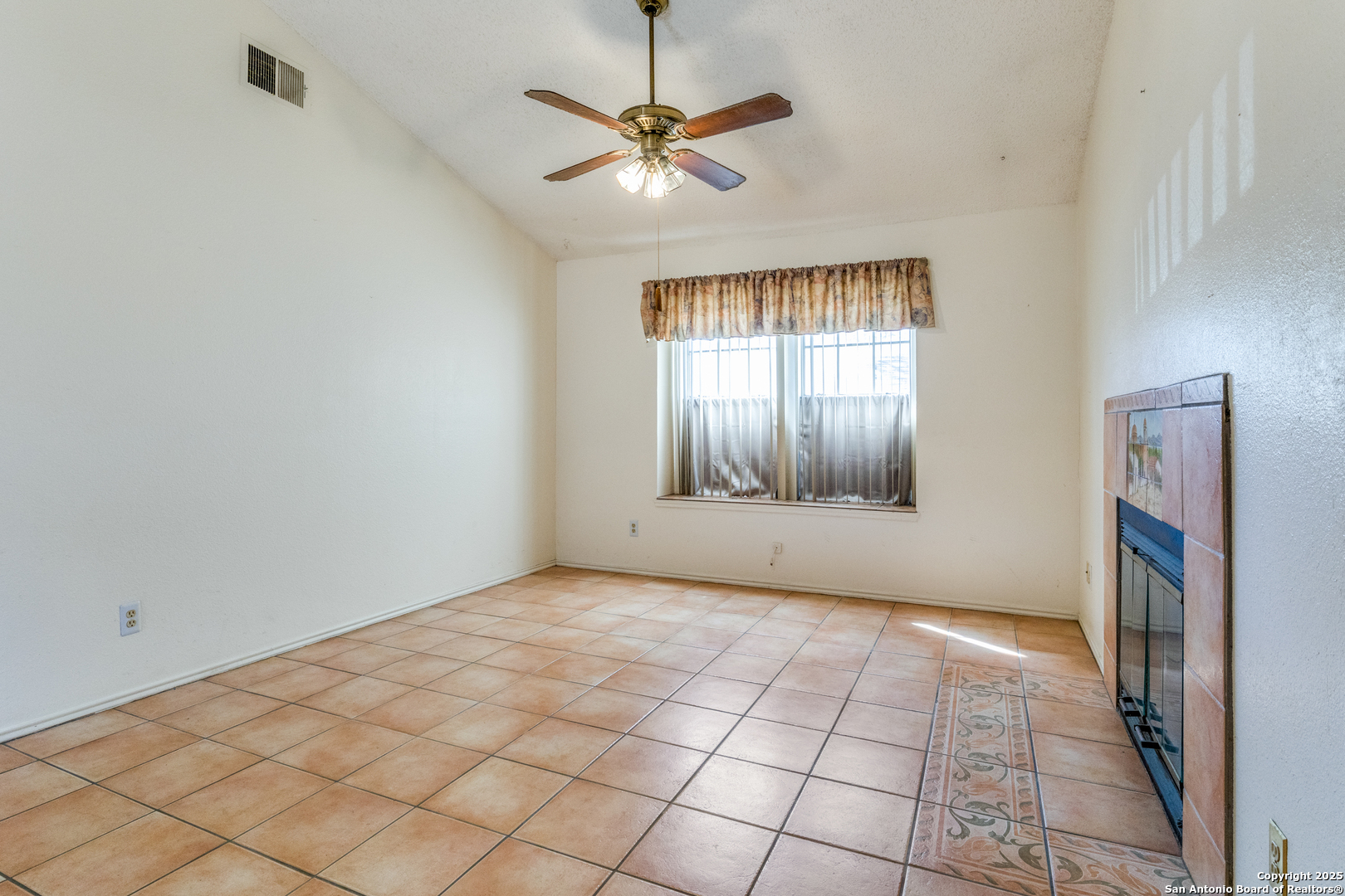 7880 Micron Dr 3301 , San Antonio, TX, 78251-2441 | 1840040 | Realty Texas LLC