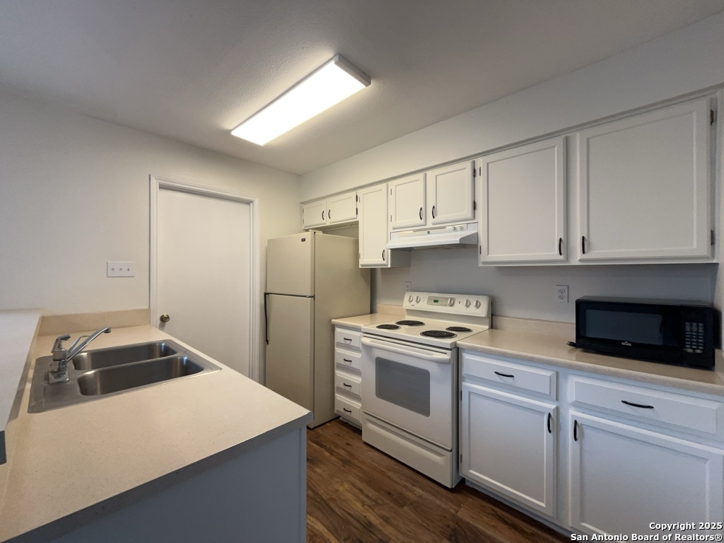 307 W Highland Dr , Boerne, TX, 78006-2513 | 1841461 | Realty Texas LLC