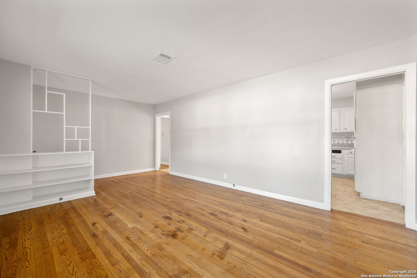 366 Sprucewood Ln , San Antonio, TX, 78216 | 1841447 | Realty Texas LLC