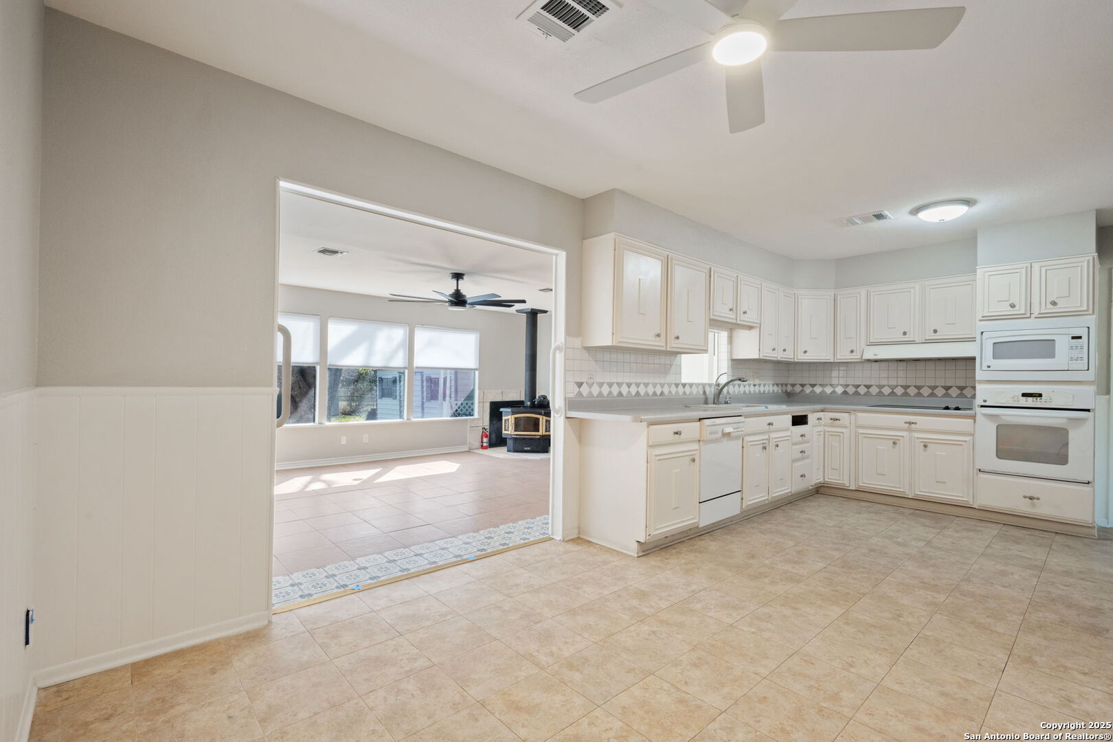 366 Sprucewood Ln , San Antonio, TX, 78216 | 1841447 | Realty Texas LLC