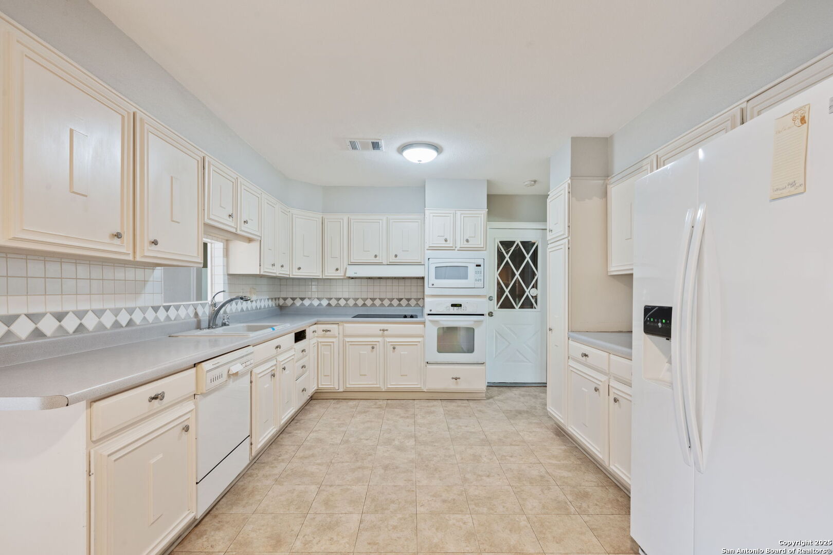 366 Sprucewood Ln , San Antonio, TX, 78216 | 1841447 | Realty Texas LLC
