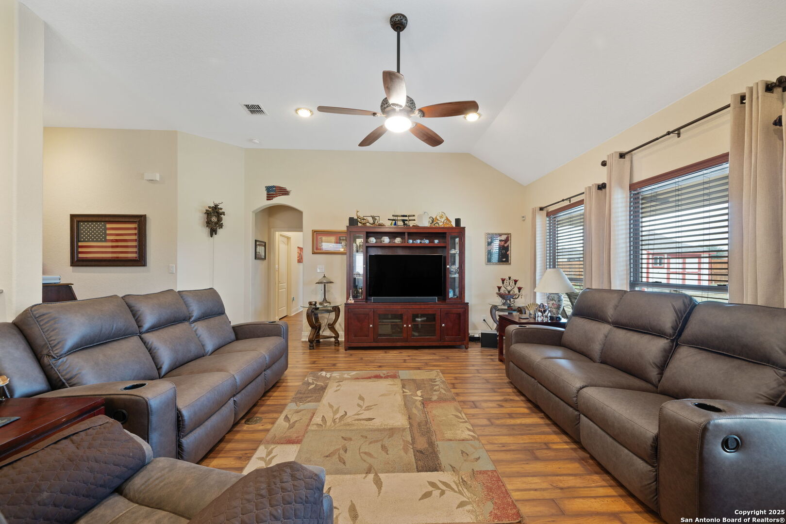 6963 Hallie Heights , Schertz, TX, 78154-6232 | 1842422 | Realty Texas LLC