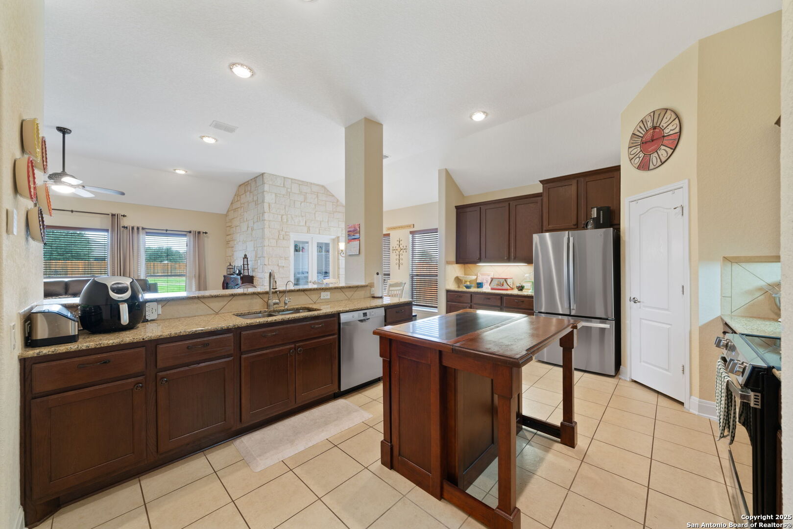 6963 Hallie Heights , Schertz, TX, 78154-6232 | 1842422 | Realty Texas LLC