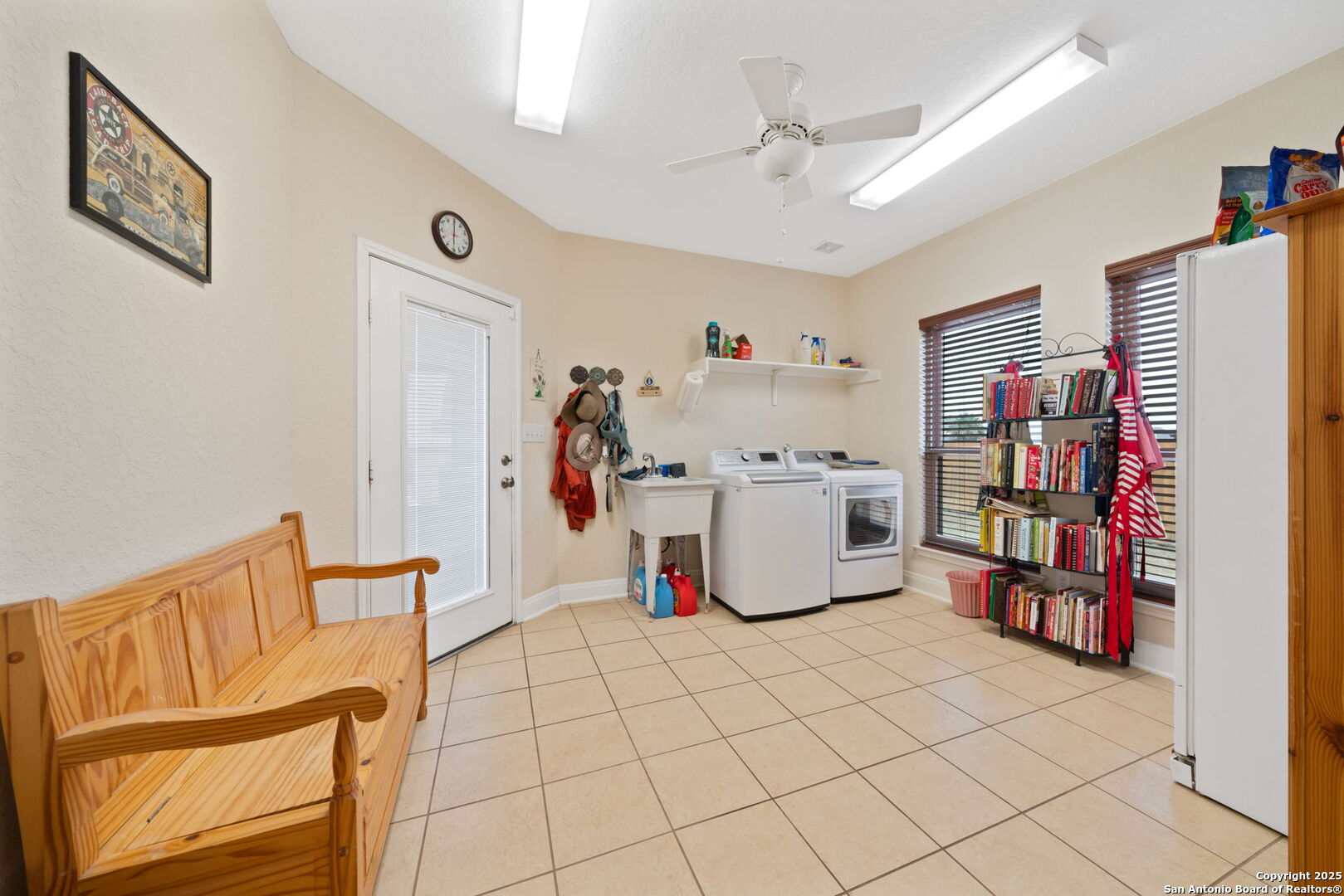 6963 Hallie Heights , Schertz, TX, 78154-6232 | 1842422 | Realty Texas LLC