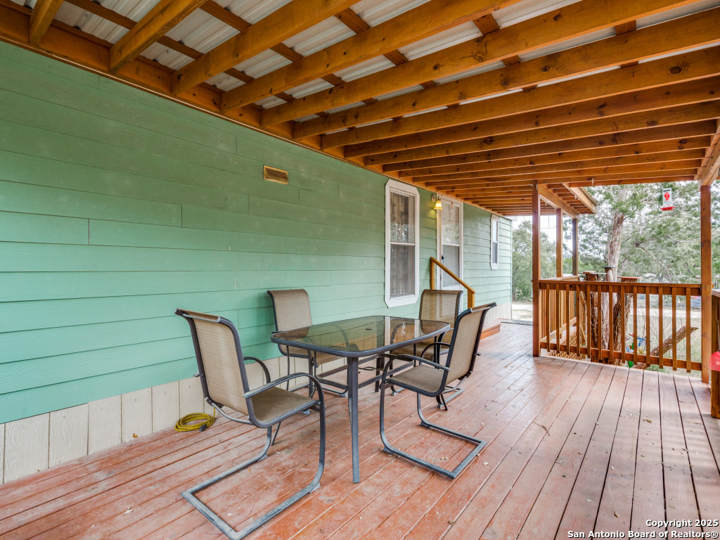 528 Pr 1516 , Bandera, TX, 78003-4940 | 1843315 | Realty Texas LLC