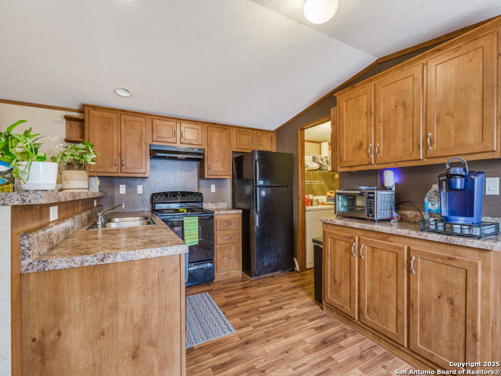 528 Pr 1516 , Bandera, TX, 78003-4940 | 1843315 | Realty Texas LLC