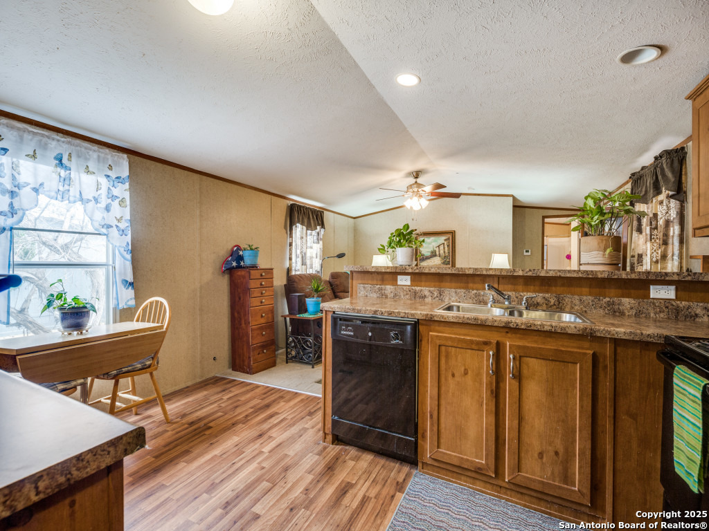 528 Pr 1516 , Bandera, TX, 78003-4940 | 1843315 | Realty Texas LLC