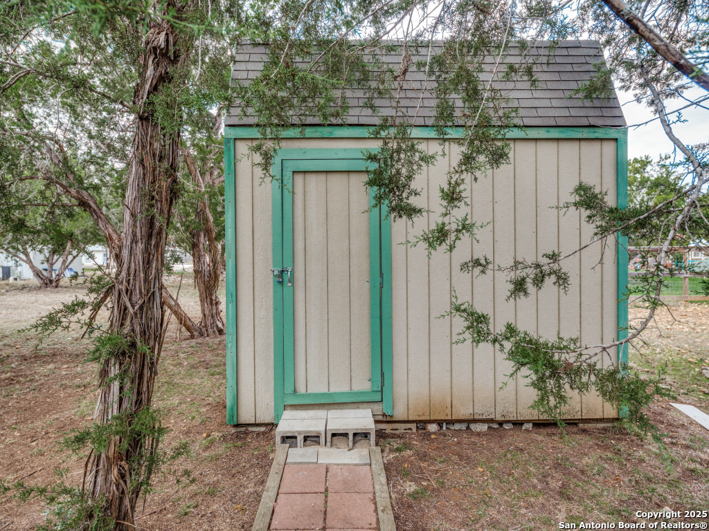 528 Pr 1516 , Bandera, TX, 78003-4940 | 1843315 | Realty Texas LLC