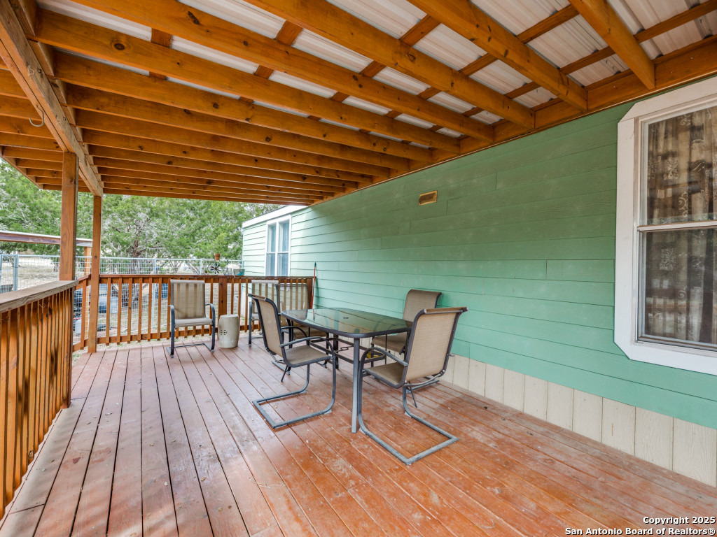528 Pr 1516 , Bandera, TX, 78003-4940 | 1843315 | Realty Texas LLC