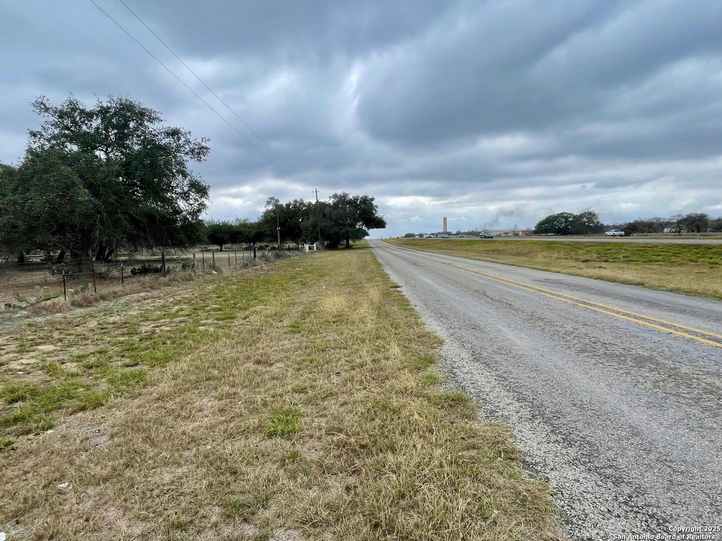 10.087 Acres Ih 35 Access Rd , Lytle, TX, 78052 | 1843355 | Realty Texas LLC