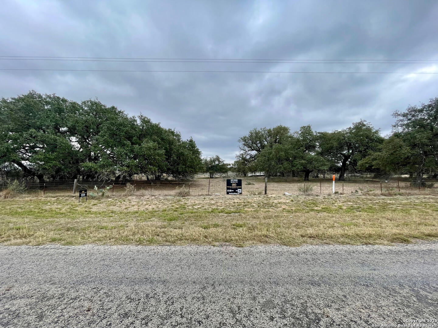 10.087 Acres Ih 35 Access Rd , Lytle, TX, 78052 | 1843355 | Realty Texas LLC