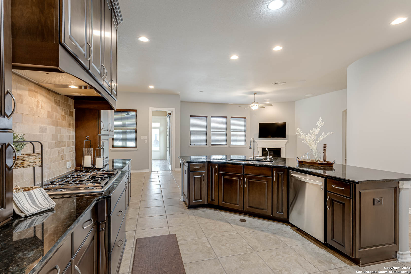 112 Sunrise Hill , Castroville, TX, 78009 | 1845179 | Realty Texas LLC
