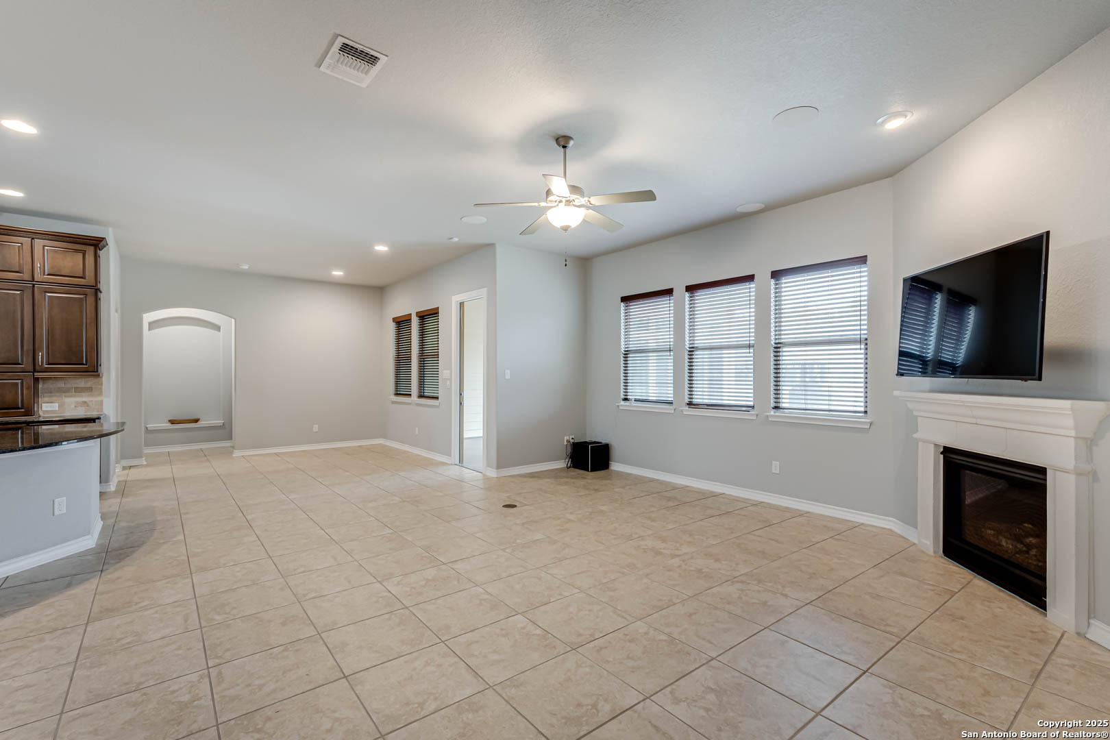 112 Sunrise Hill , Castroville, TX, 78009 | 1845179 | Realty Texas LLC