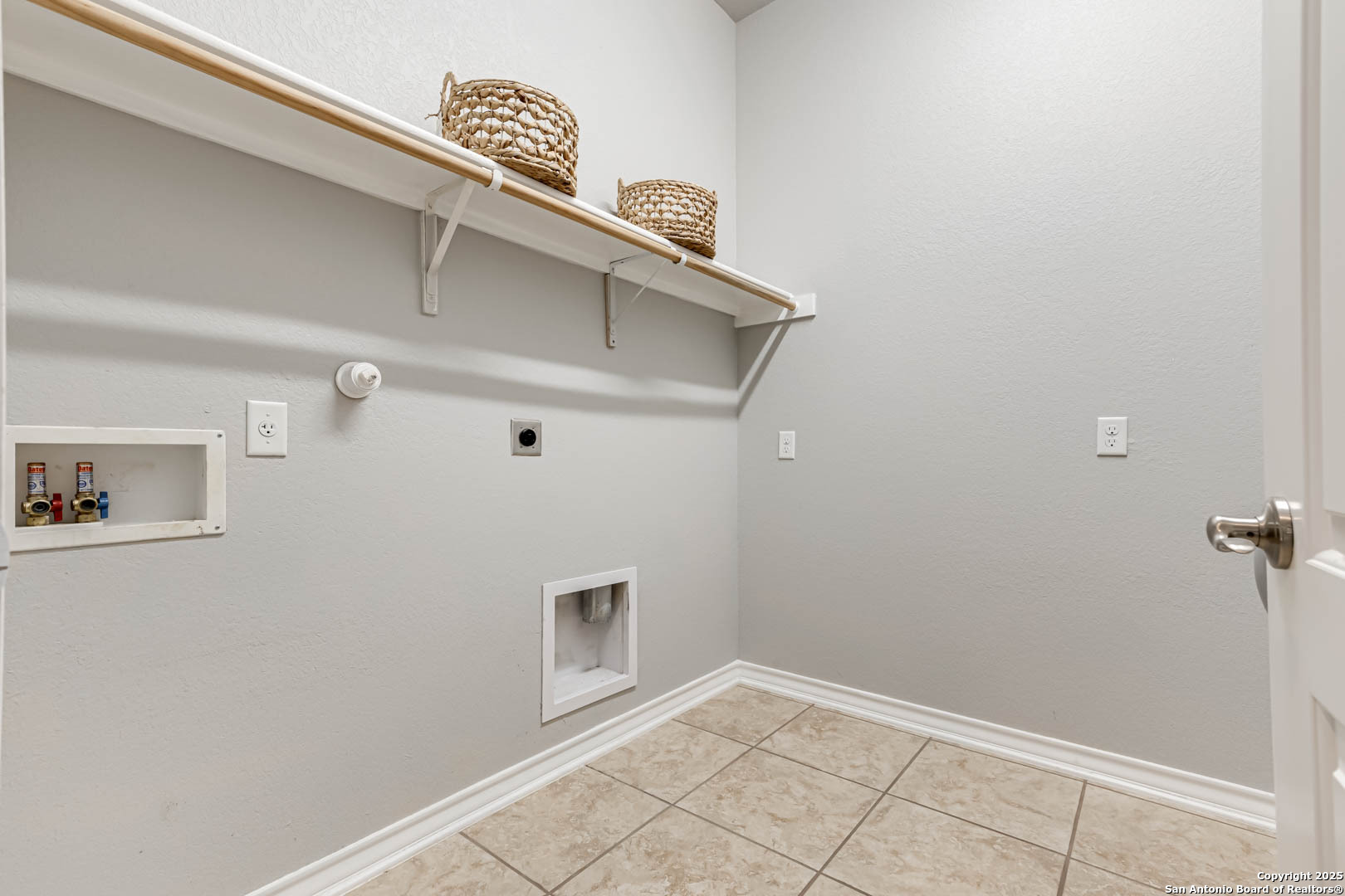 112 Sunrise Hill , Castroville, TX, 78009 | 1845179 | Realty Texas LLC