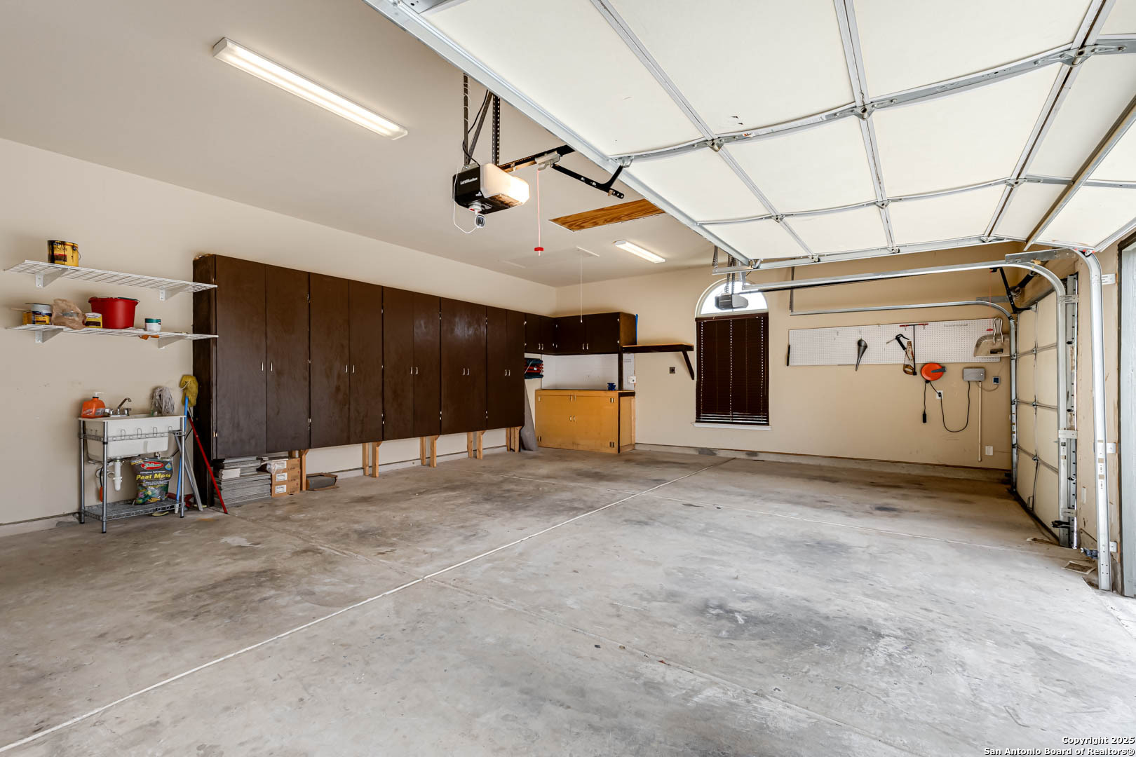 112 Sunrise Hill , Castroville, TX, 78009 | 1845179 | Realty Texas LLC