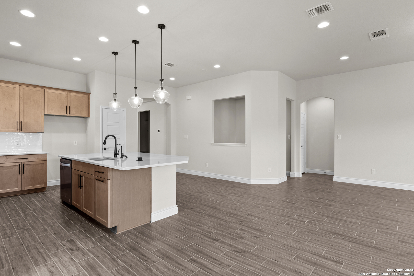 2175 Oak Run Parkway , New Braunfels, TX, 78132 | 1847979 | Realty Texas LLC