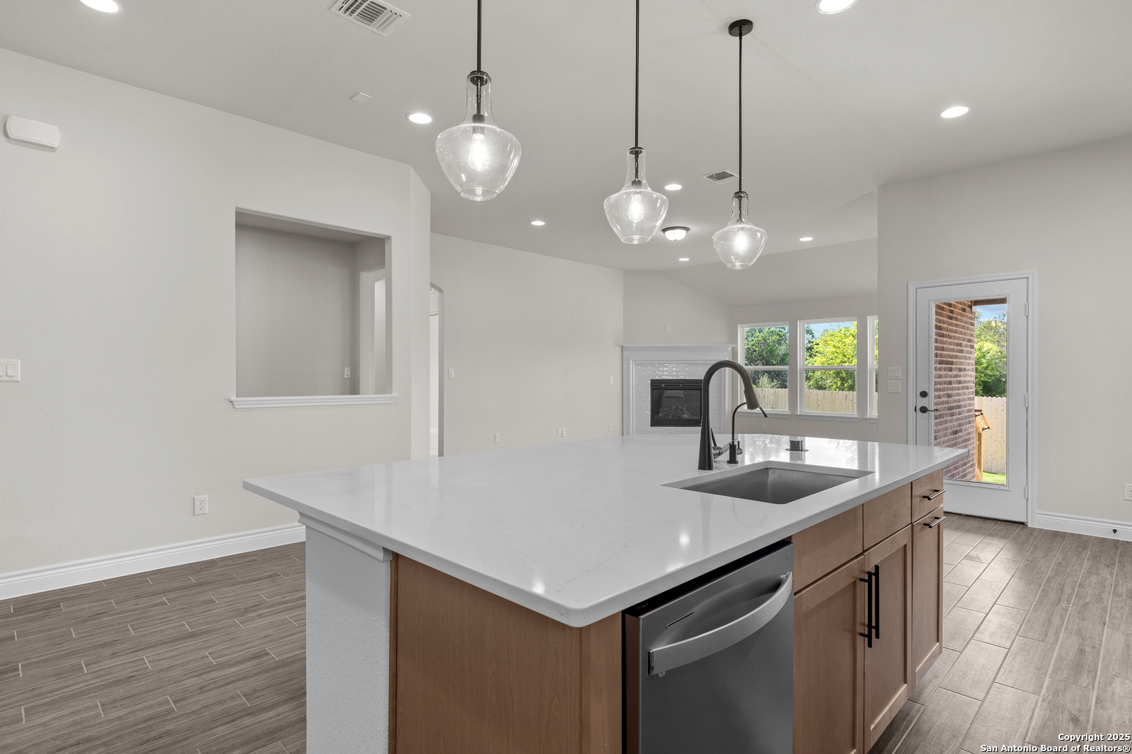 2175 Oak Run Parkway , New Braunfels, TX, 78132 | 1847979 | Realty Texas LLC