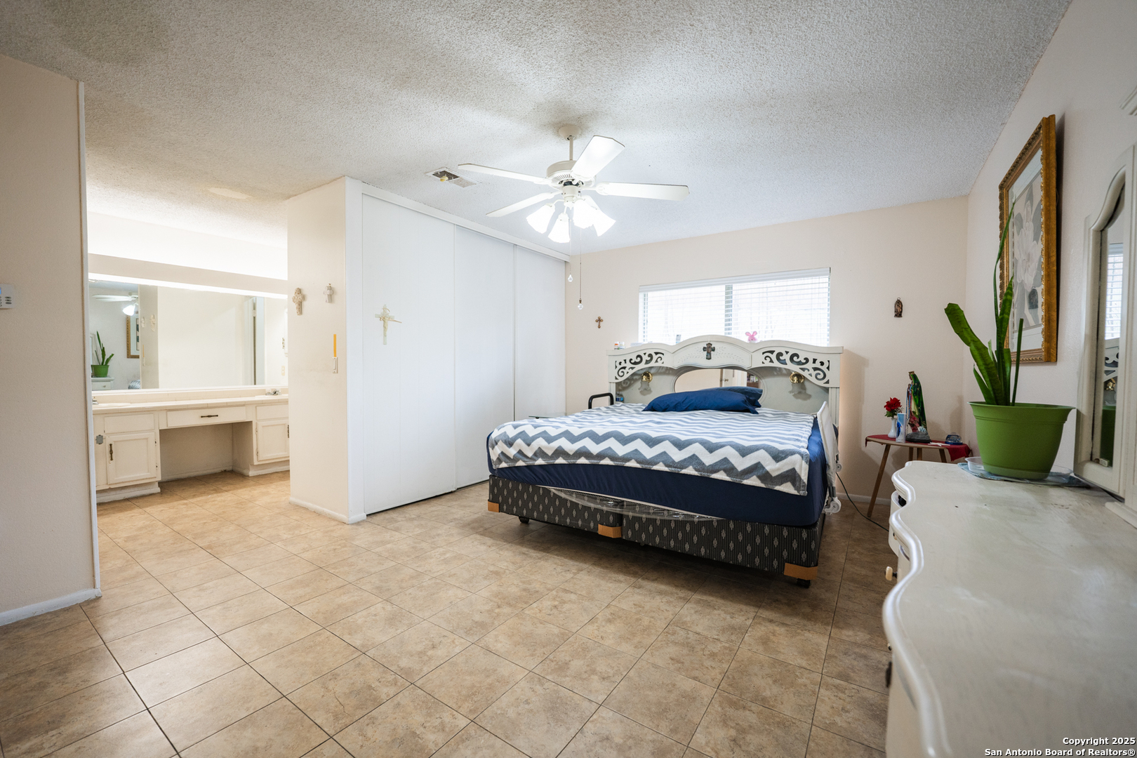8414 Lone Shadow Trl , Converse, TX, 78109 | 1847665 | Realty Texas LLC
