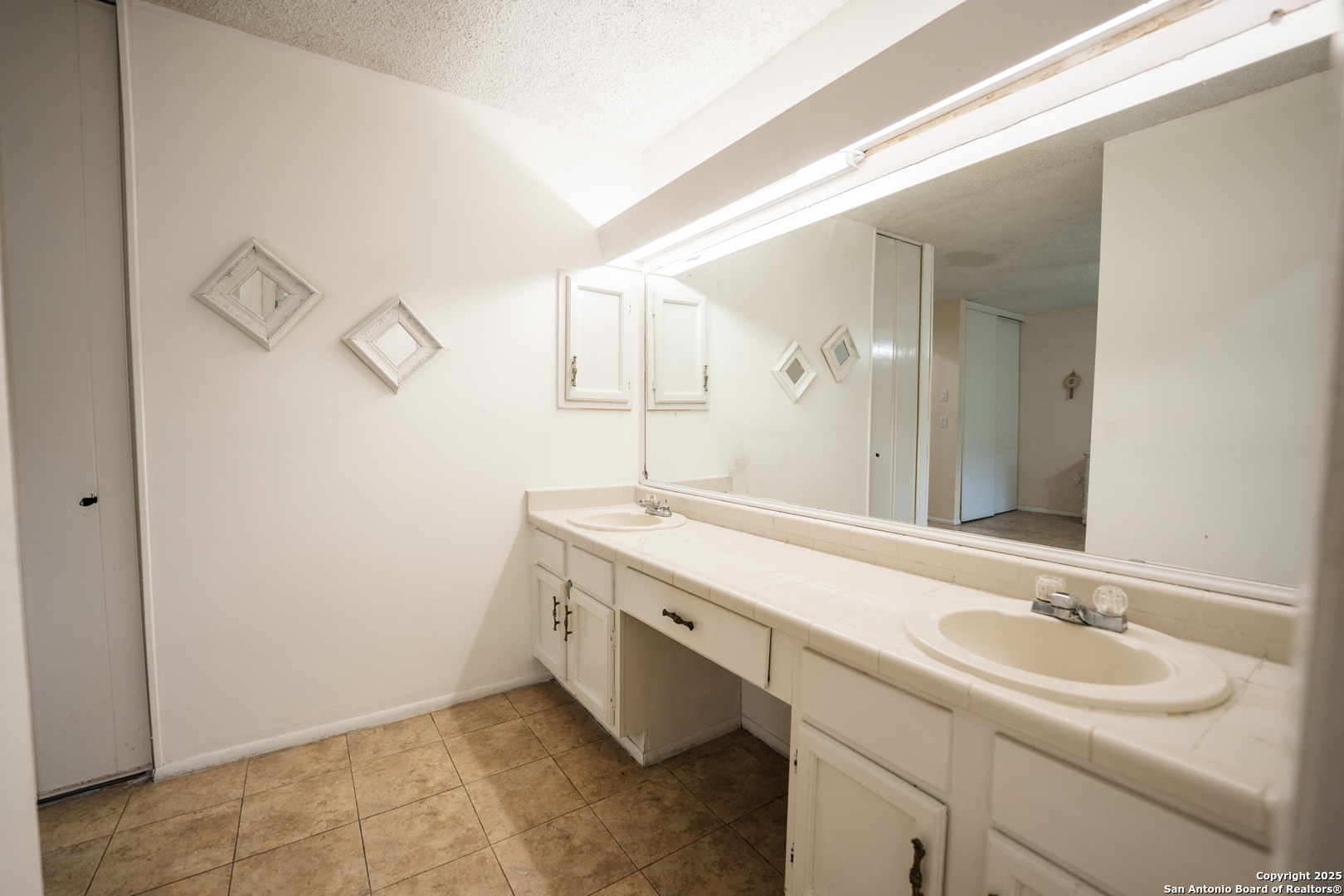 8414 Lone Shadow Trl , Converse, TX, 78109 | 1847665 | Realty Texas LLC
