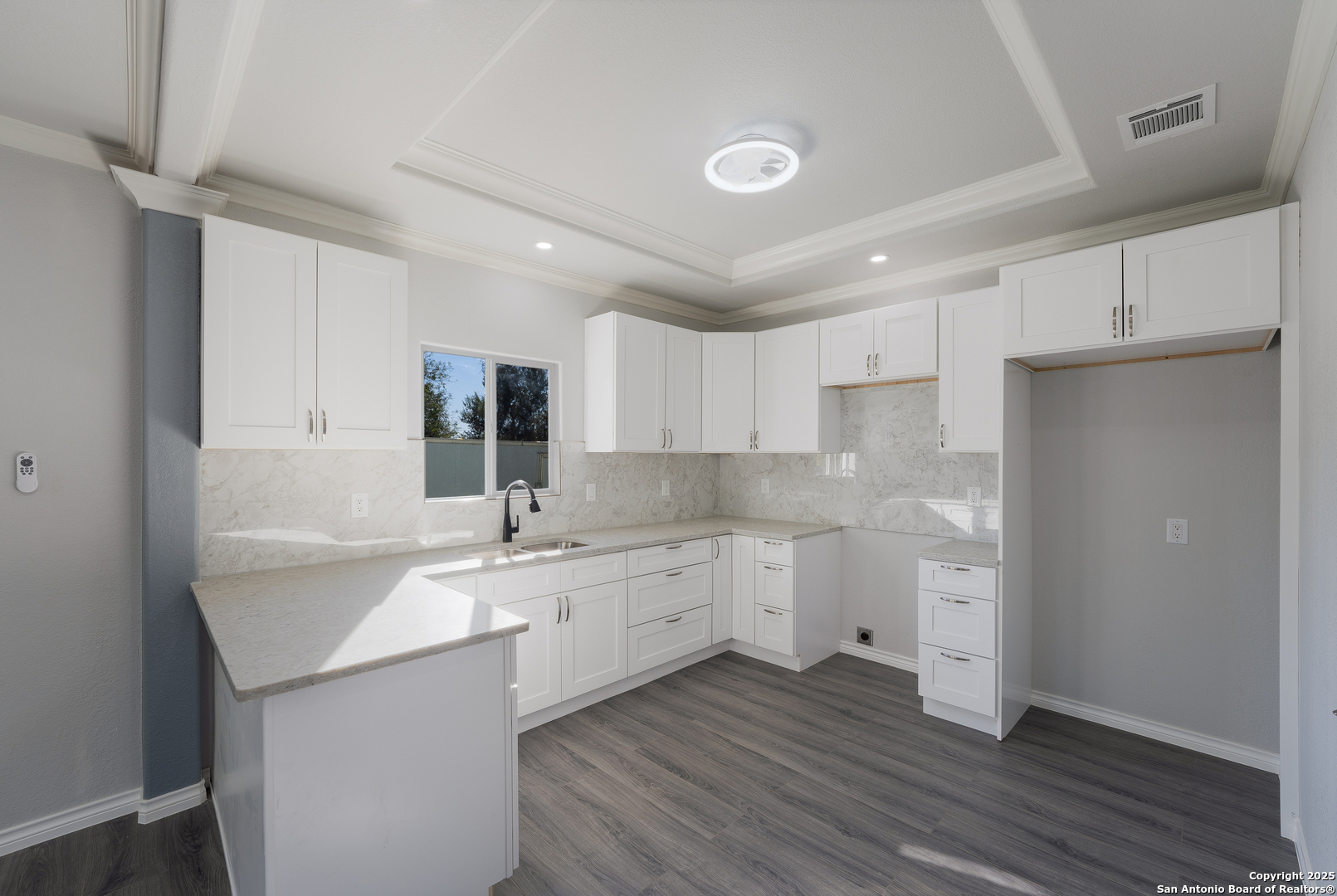 1615 Hough , Adkins, TX, 78101 | 1848618 | Realty Texas LLC