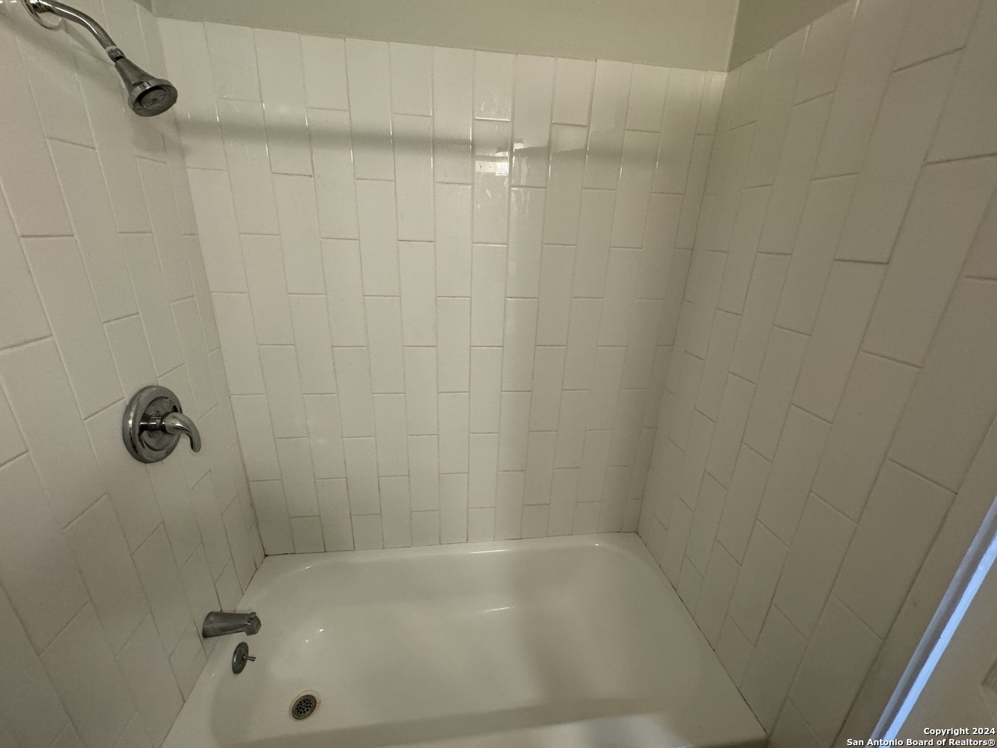 407 E Locust St 8 , San Antonio, TX, 78212-4039 | 1849613 | Realty Texas LLC