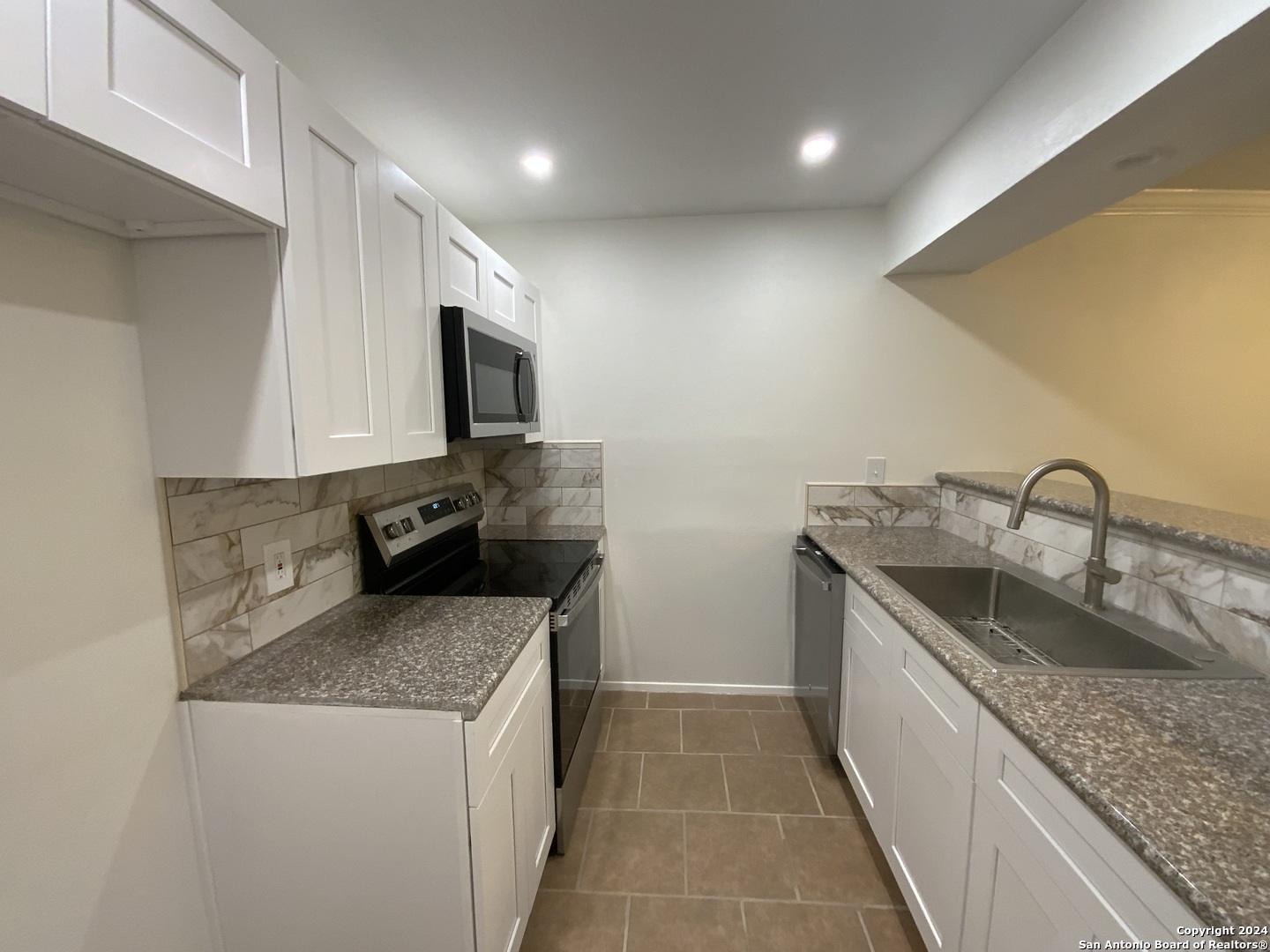 10527 Perrin Beitel Rd C201 , San Antonio, TX, 78217-3103 | 1849372 | Realty Texas LLC