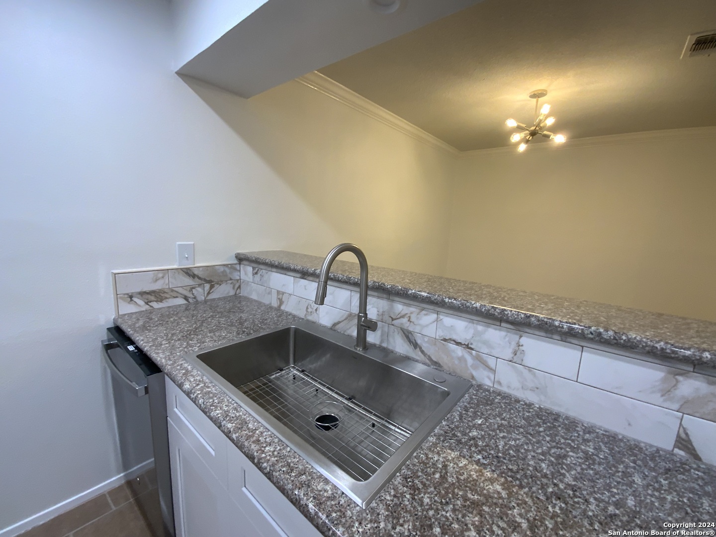 10527 Perrin Beitel Rd C201 , San Antonio, TX, 78217-3103 | 1849372 | Realty Texas LLC