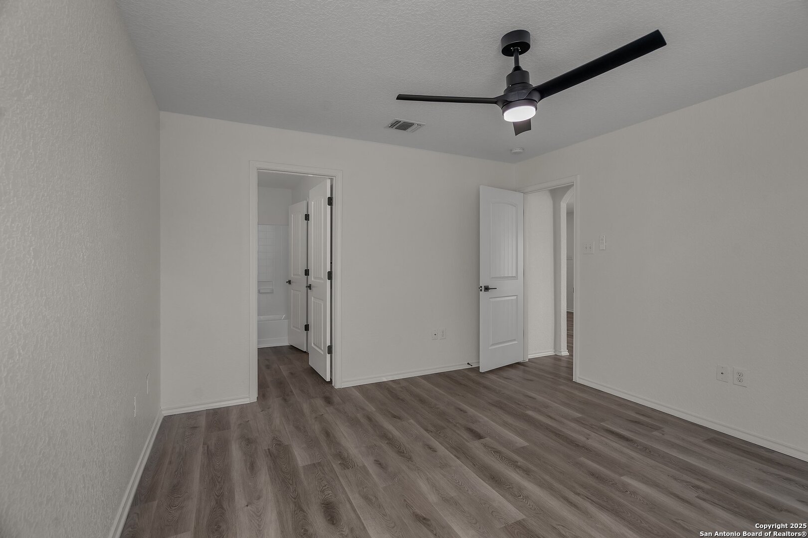 8410 Apache Bend , Converse, TX, 78109 | 1848612 | Realty Texas LLC