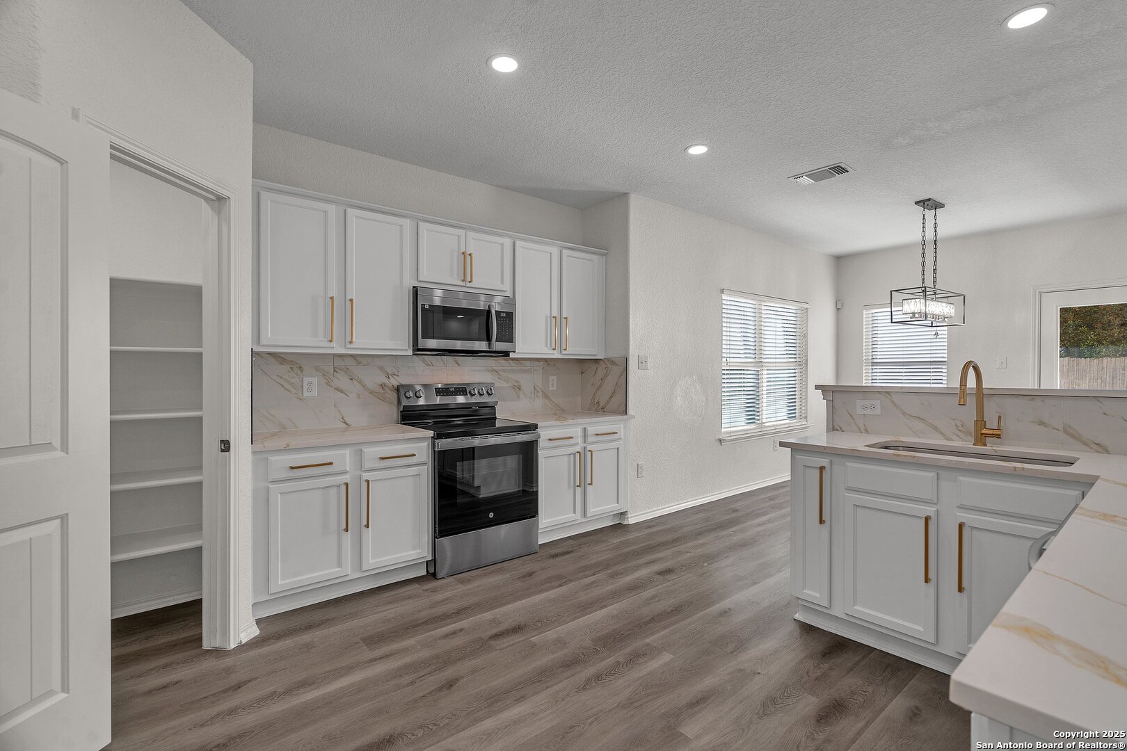 8410 Apache Bend , Converse, TX, 78109 | 1848612 | Realty Texas LLC