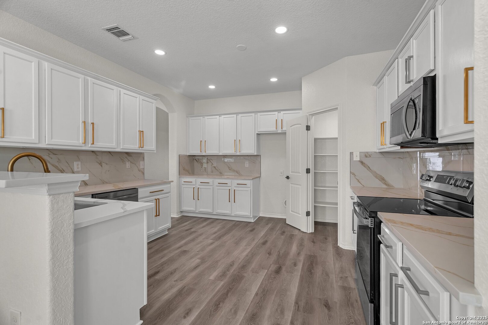 8410 Apache Bend , Converse, TX, 78109 | 1848612 | Realty Texas LLC