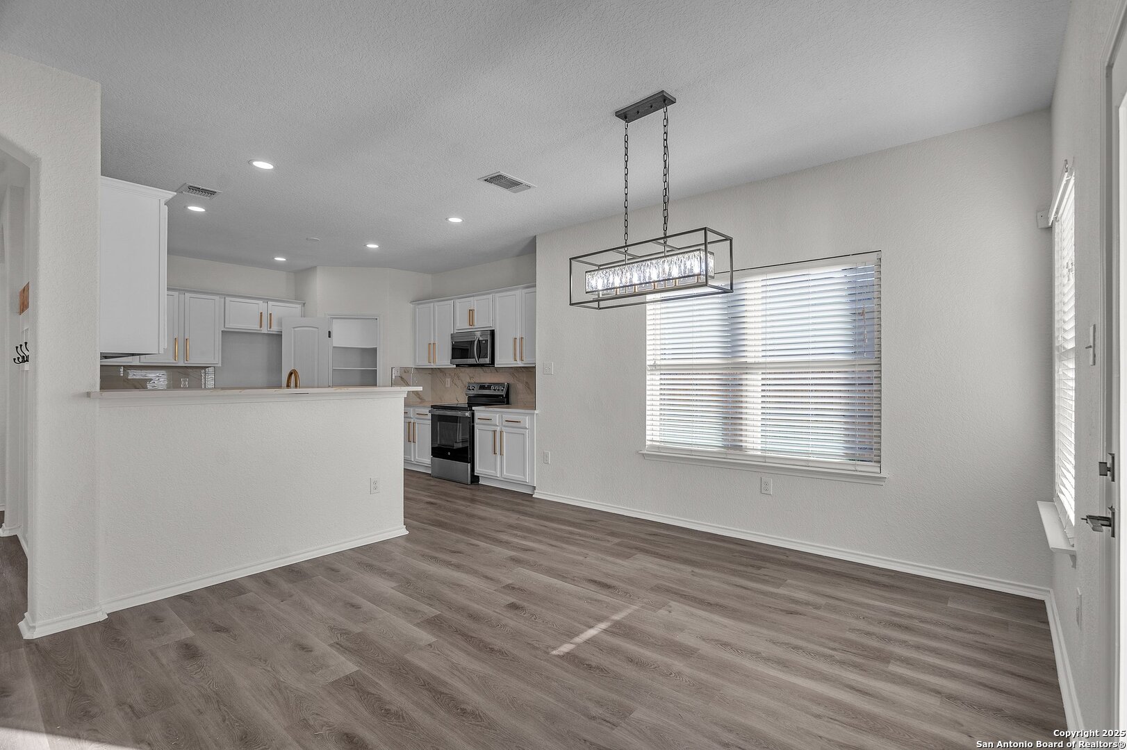 8410 Apache Bend , Converse, TX, 78109 | 1848612 | Realty Texas LLC
