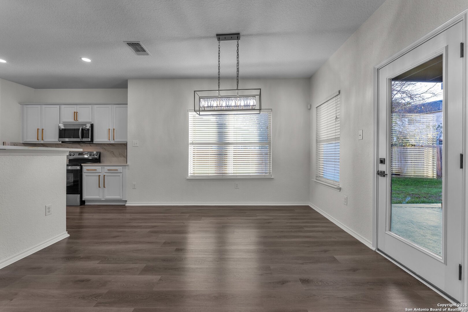 8410 Apache Bend , Converse, TX, 78109 | 1848612 | Realty Texas LLC