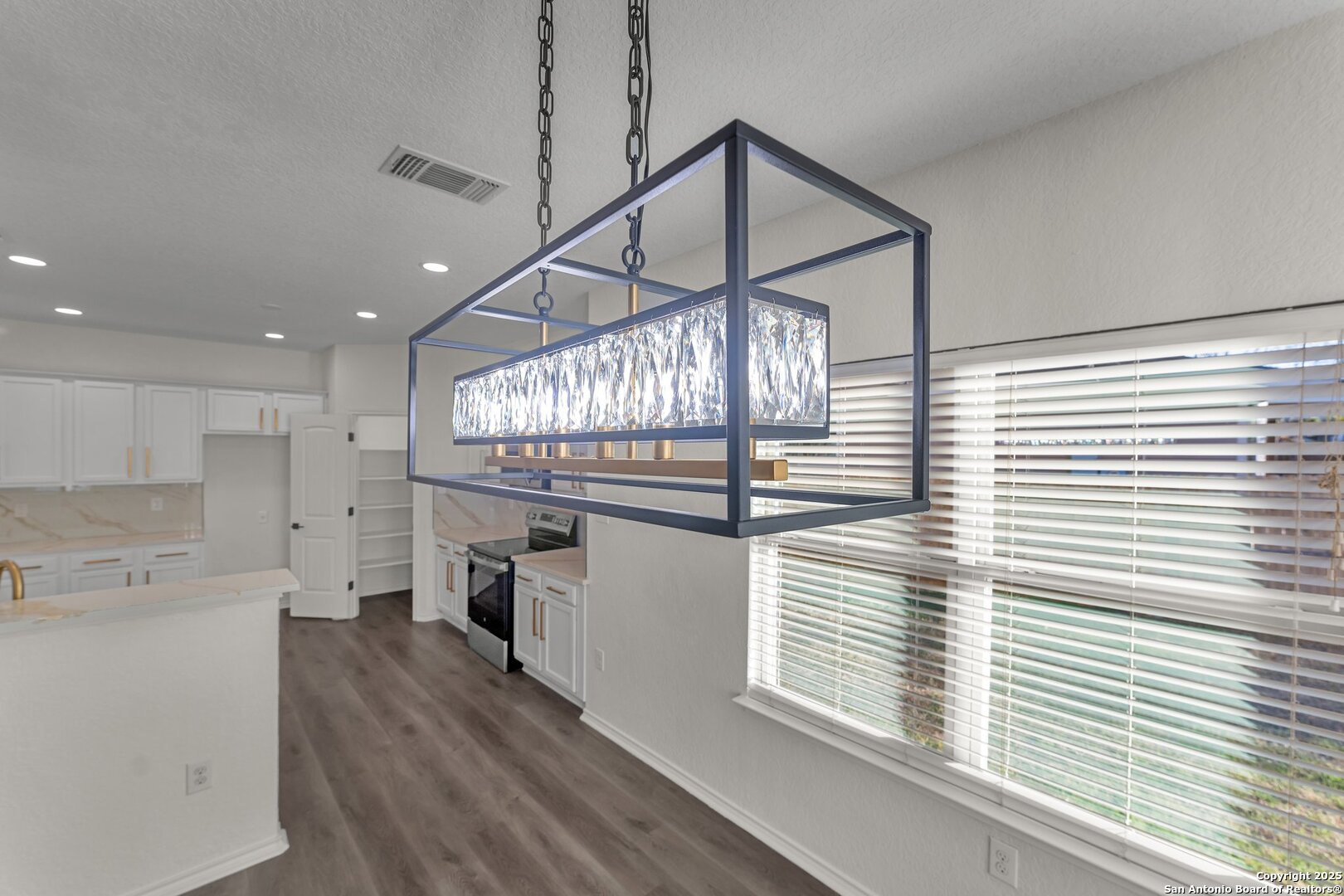 8410 Apache Bend , Converse, TX, 78109 | 1848612 | Realty Texas LLC