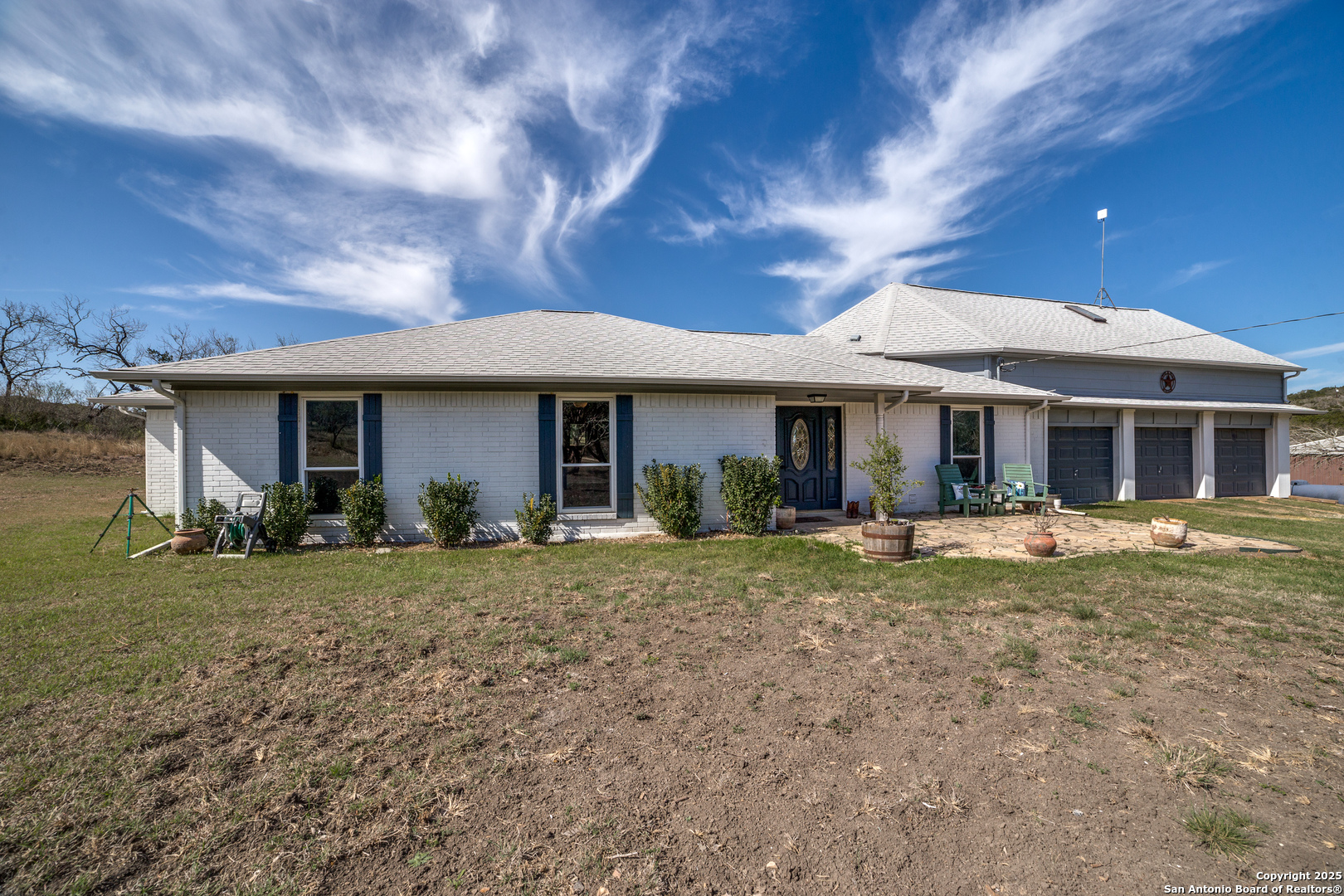 8415 County Road 279 , Rio Medina, TX, 78066 | 1850092 | Realty Texas LLC