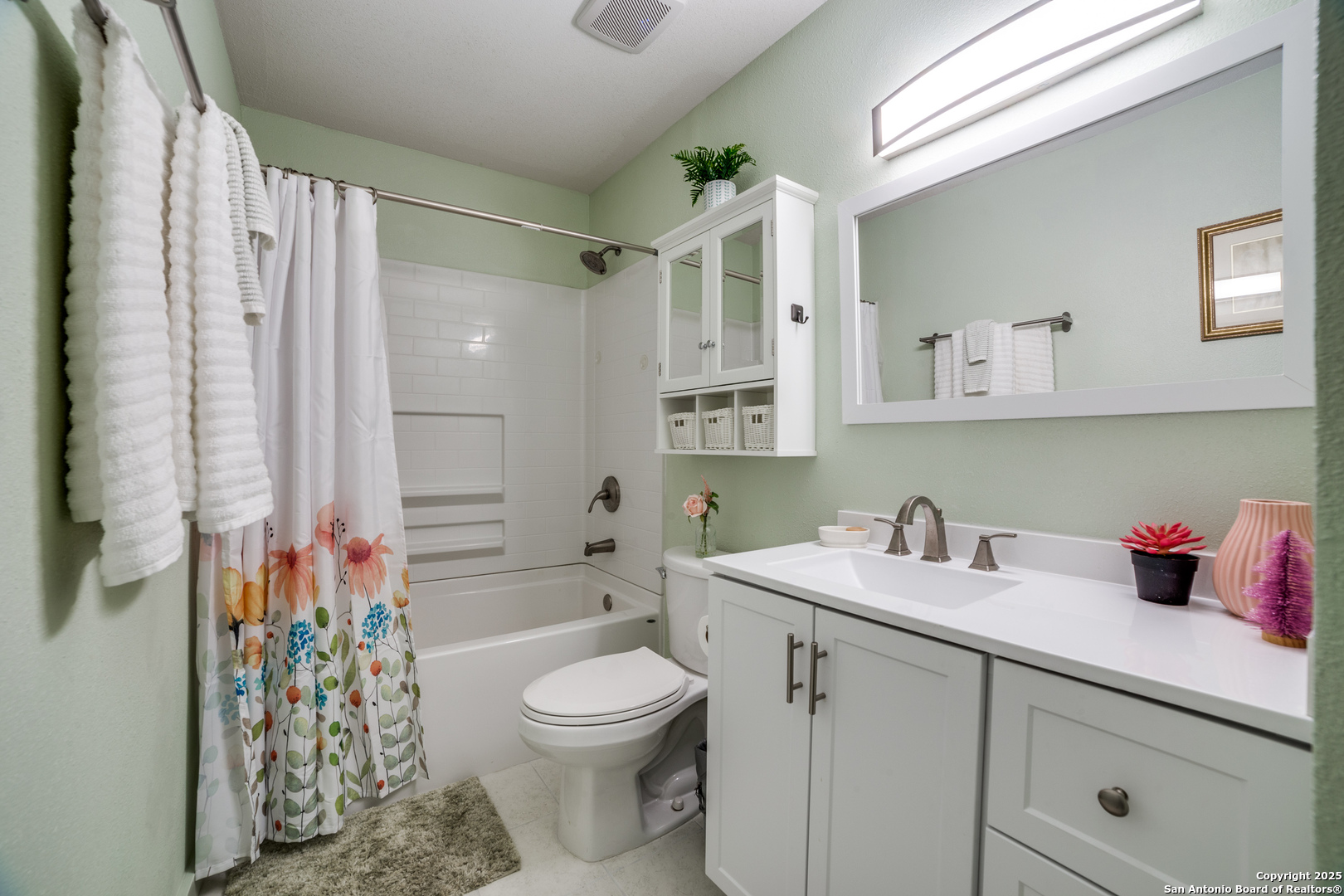 8415 County Road 279 , Rio Medina, TX, 78066 | 1850092 | Realty Texas LLC