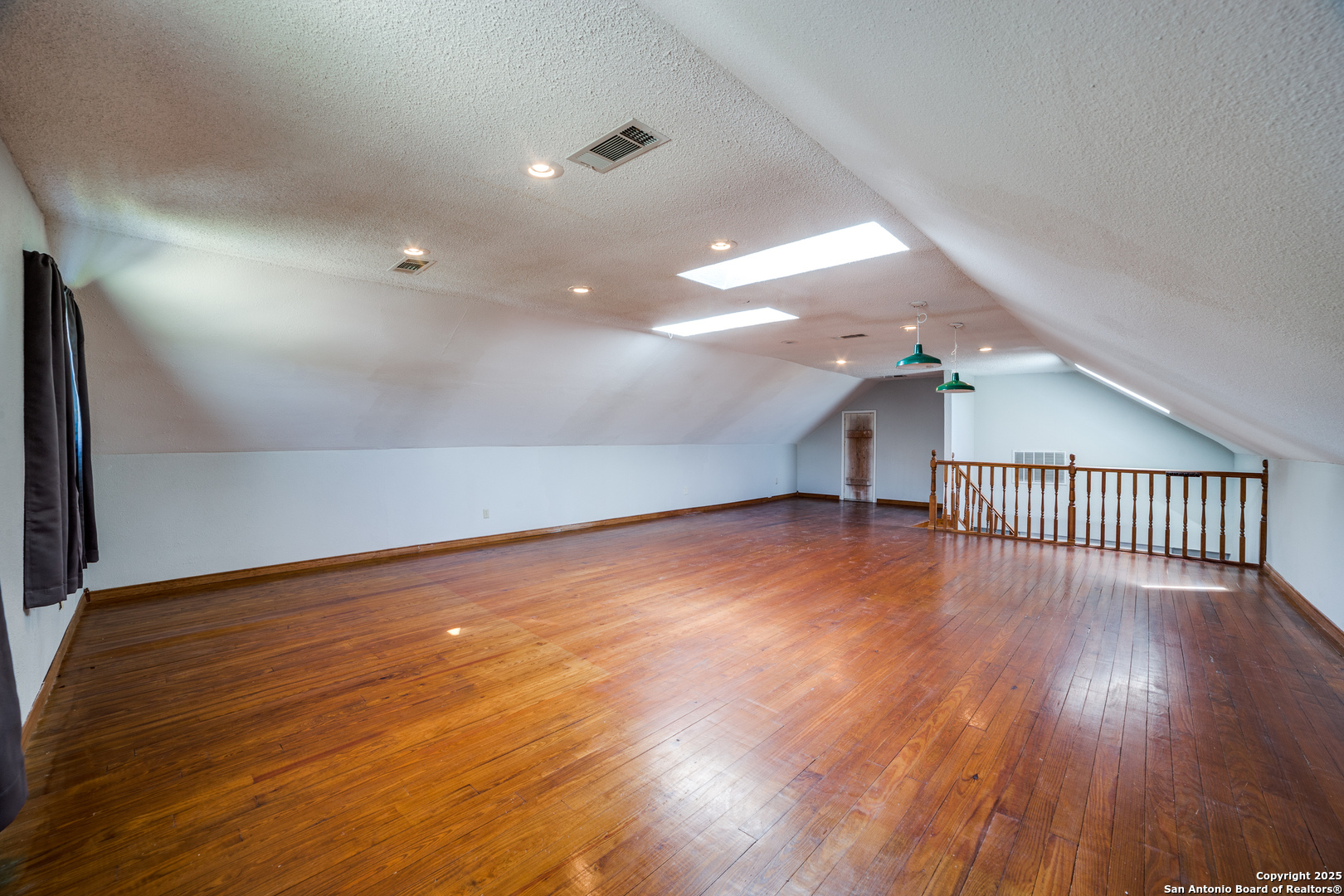 8415 County Road 279 , Rio Medina, TX, 78066 | 1850092 | Realty Texas LLC
