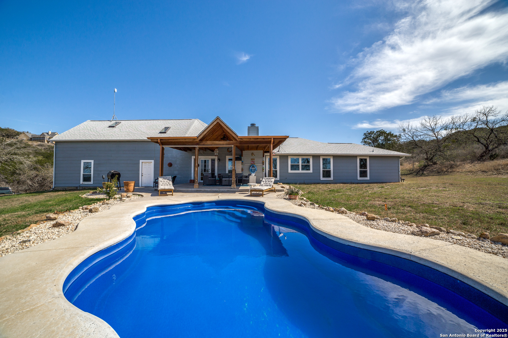 8415 County Road 279 , Rio Medina, TX, 78066 | 1850092 | Realty Texas LLC